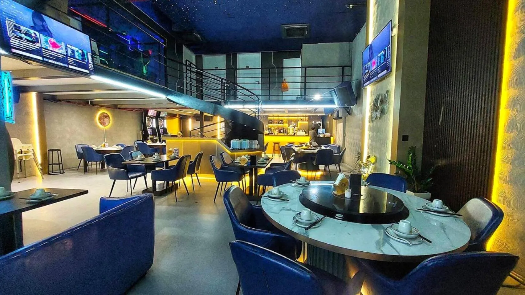 Restaurant/places to eat in Sutera Avenue Kota Kinabalu