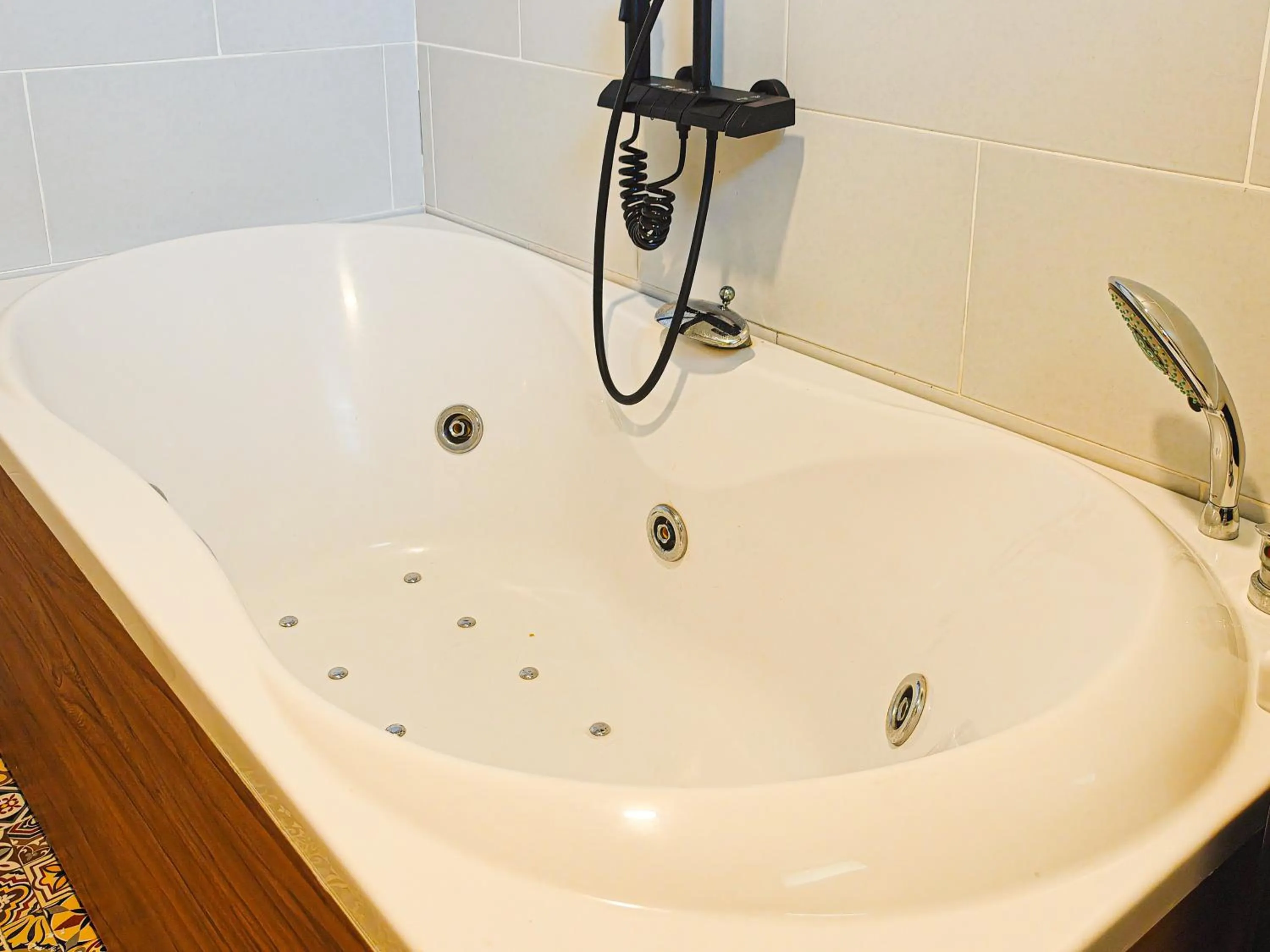 Bathroom in Mulyo Hotel