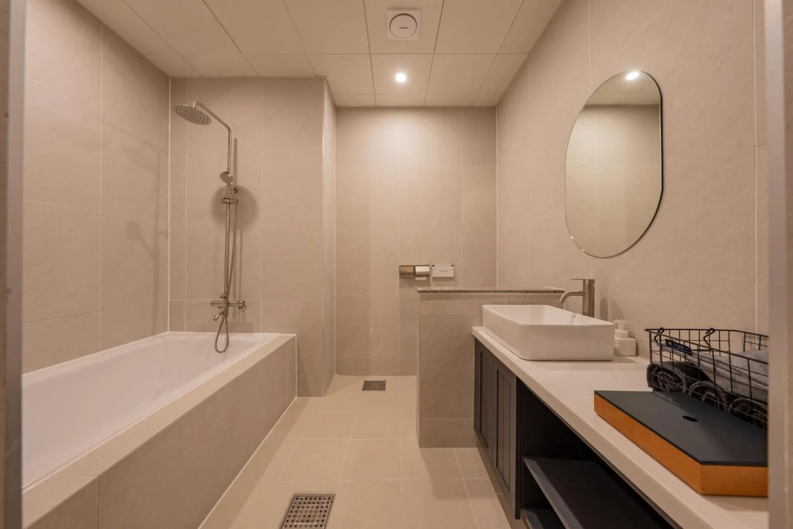 Shower in H-avenue Hotel Munhyeon