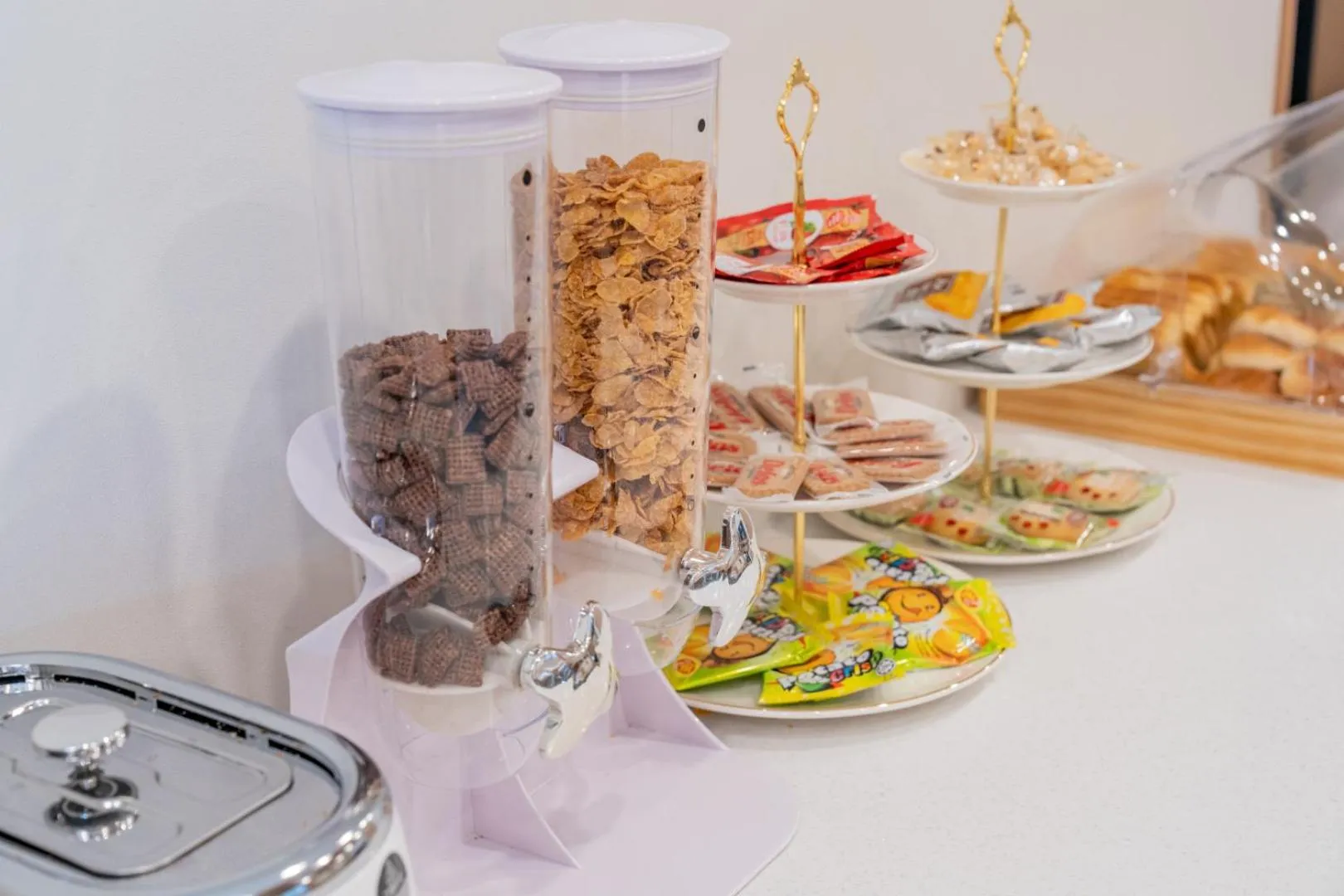 Breakfast in H-avenue Hotel Munhyeon