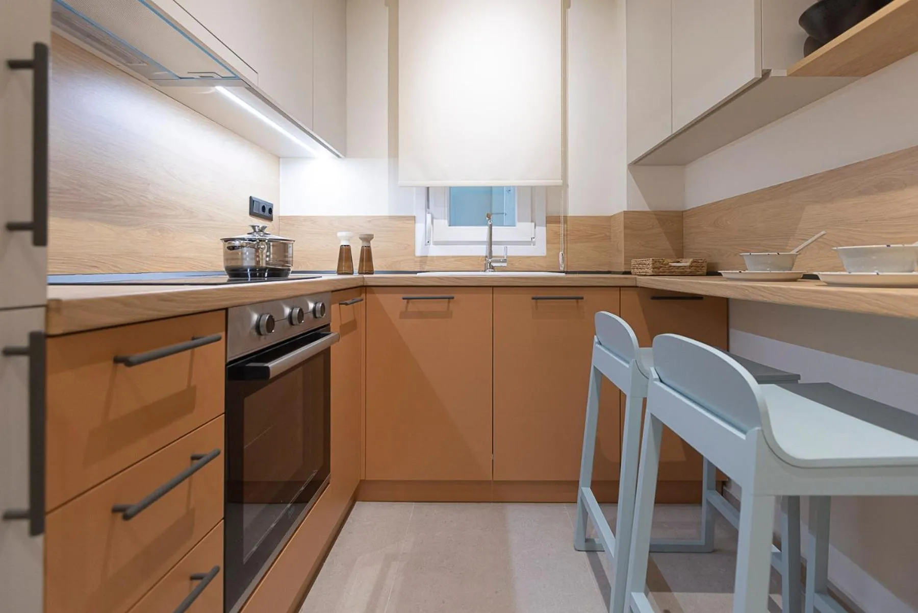 Kitchen or kitchenette in Urban Folks Svolou