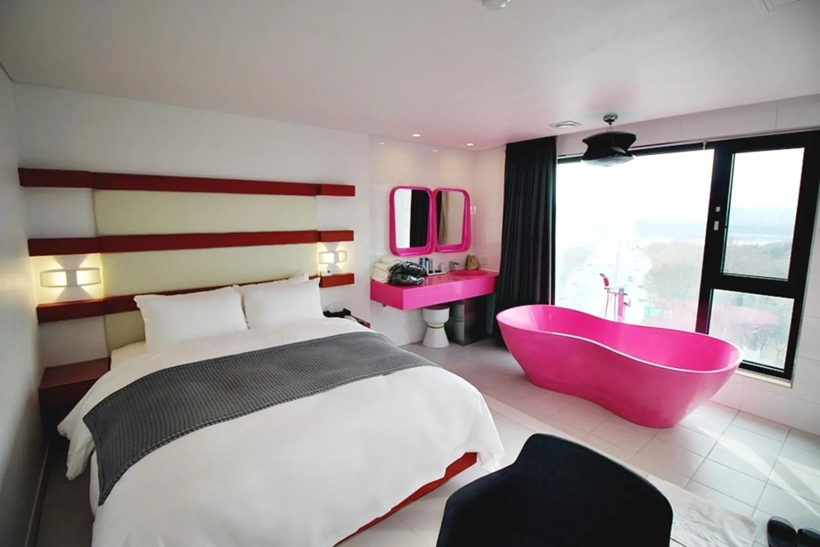 Bed in Hapjeong Circle Hotel