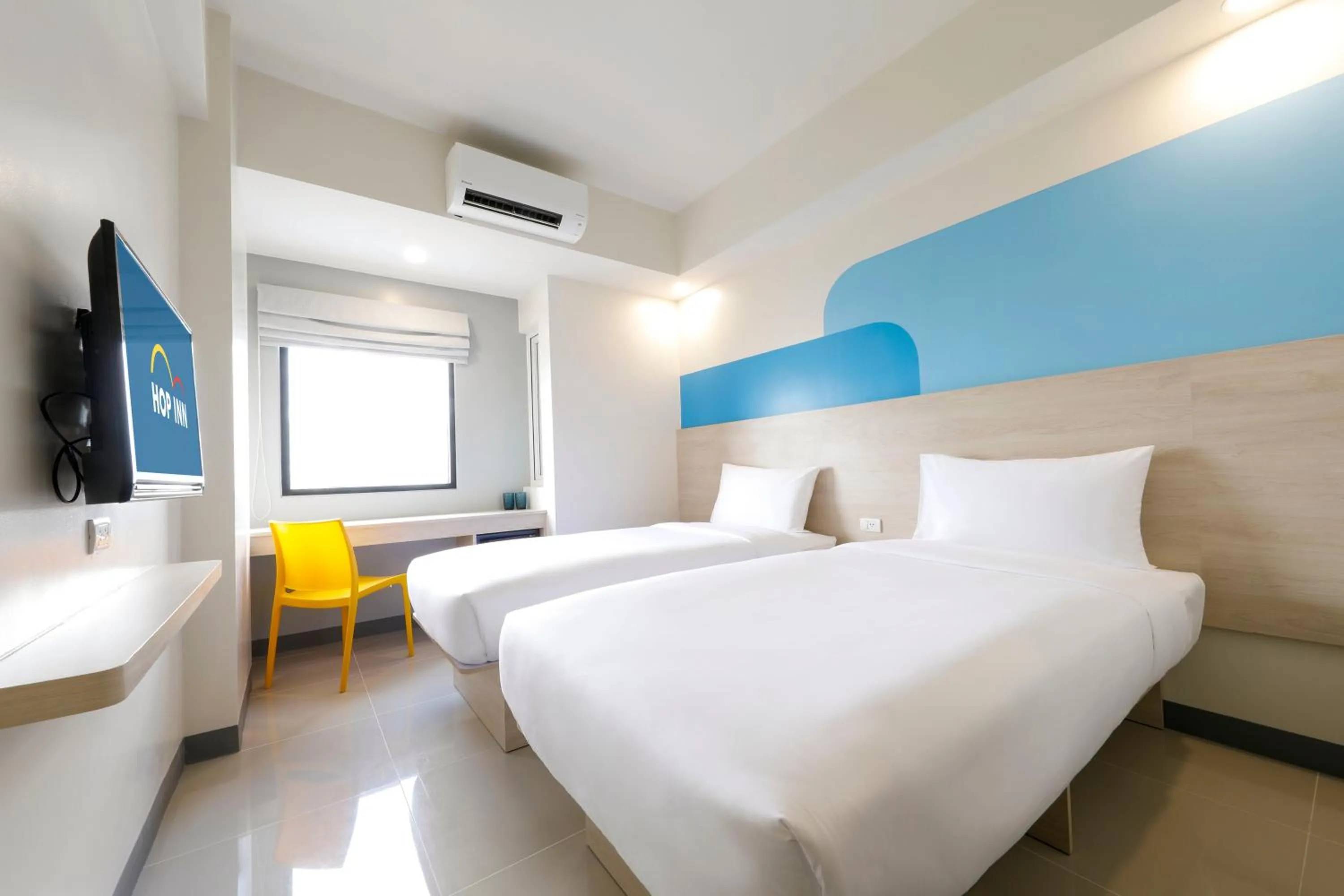 Bed in Hop Inn Hotel North EDSA Quezon City