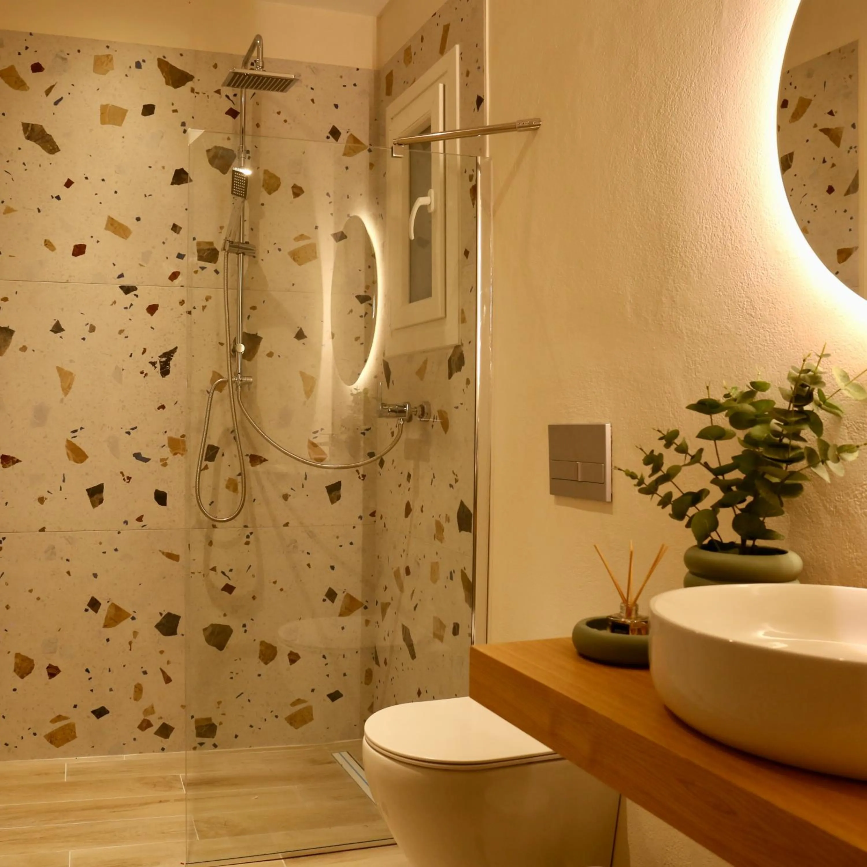 Shower in Apidalos Apartments