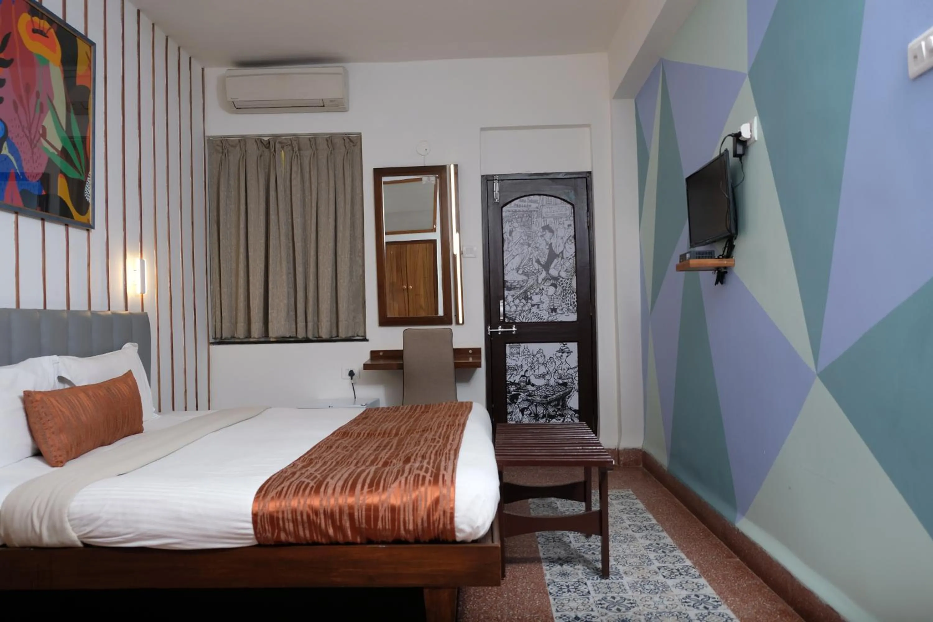Hotel Gopika International