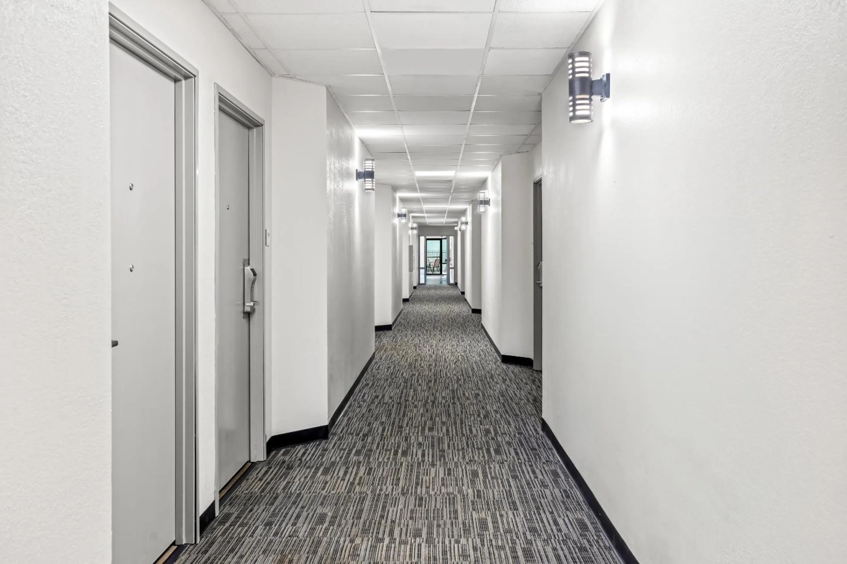 Property building in Econo Lodge