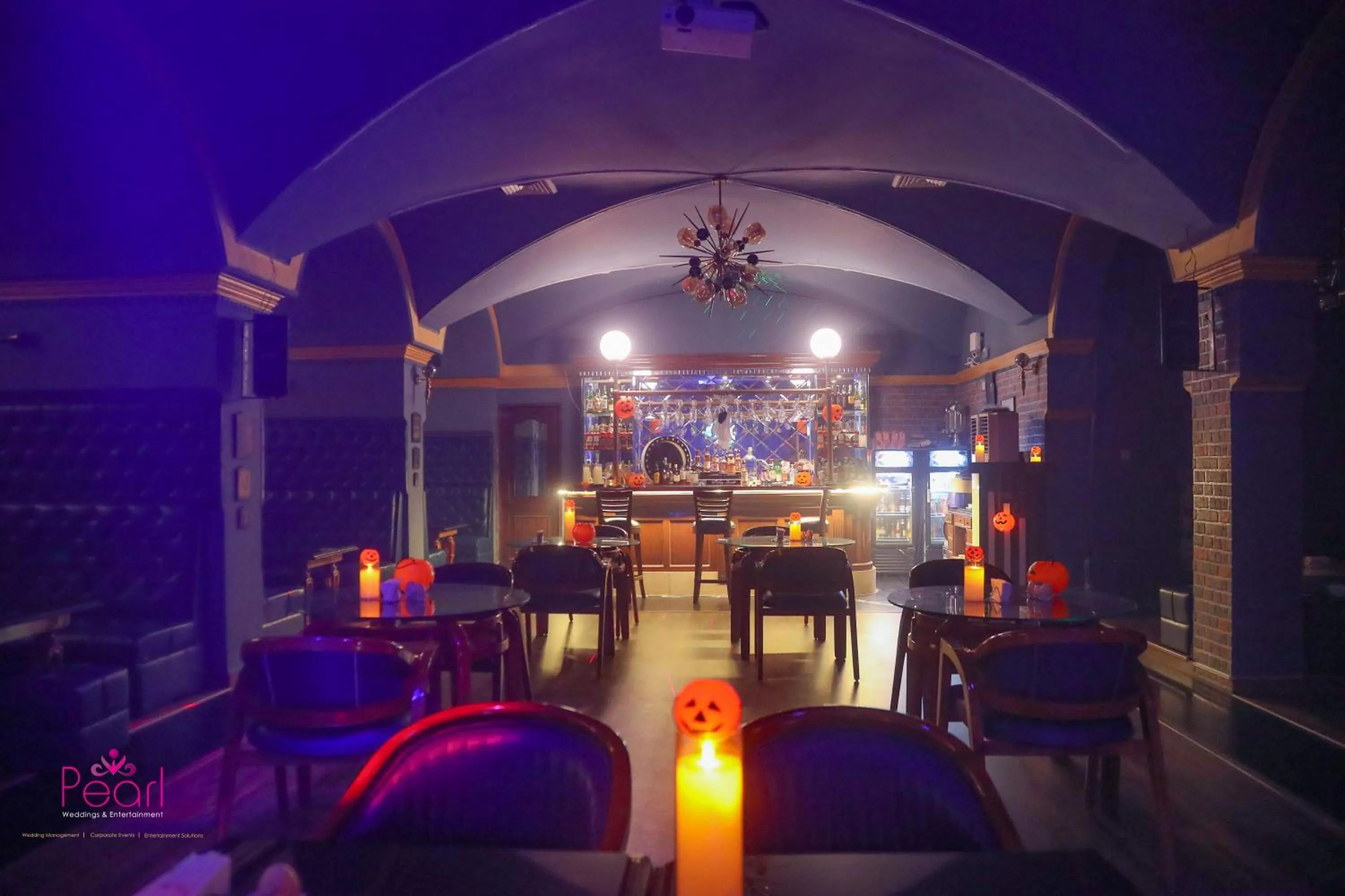 Lounge or bar in Goa Country Club By Pearl Near Udyog vihar Yashobhoomi