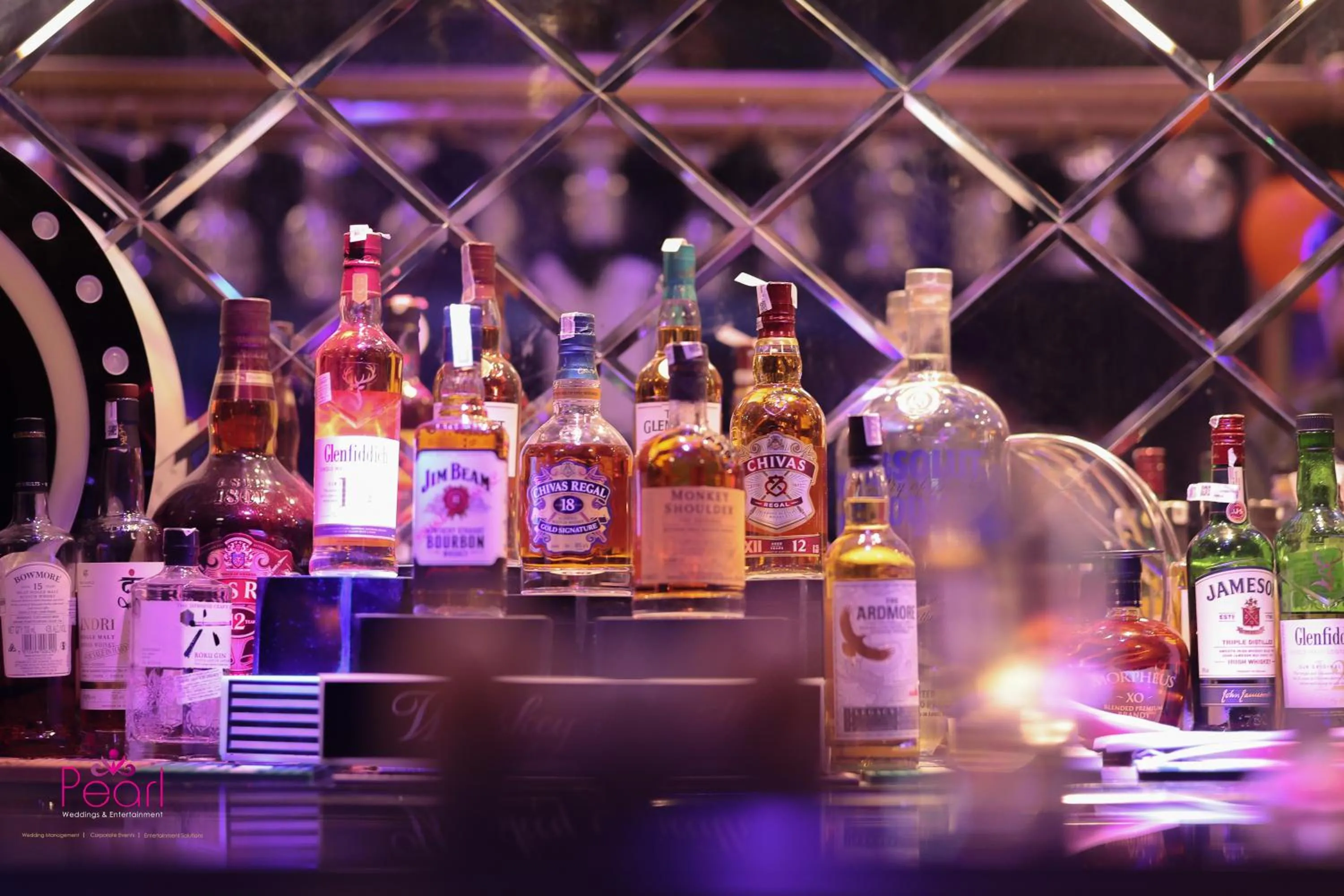 Lounge or bar in Goa Country Club By Pearl Near Udyog vihar Yashobhoomi