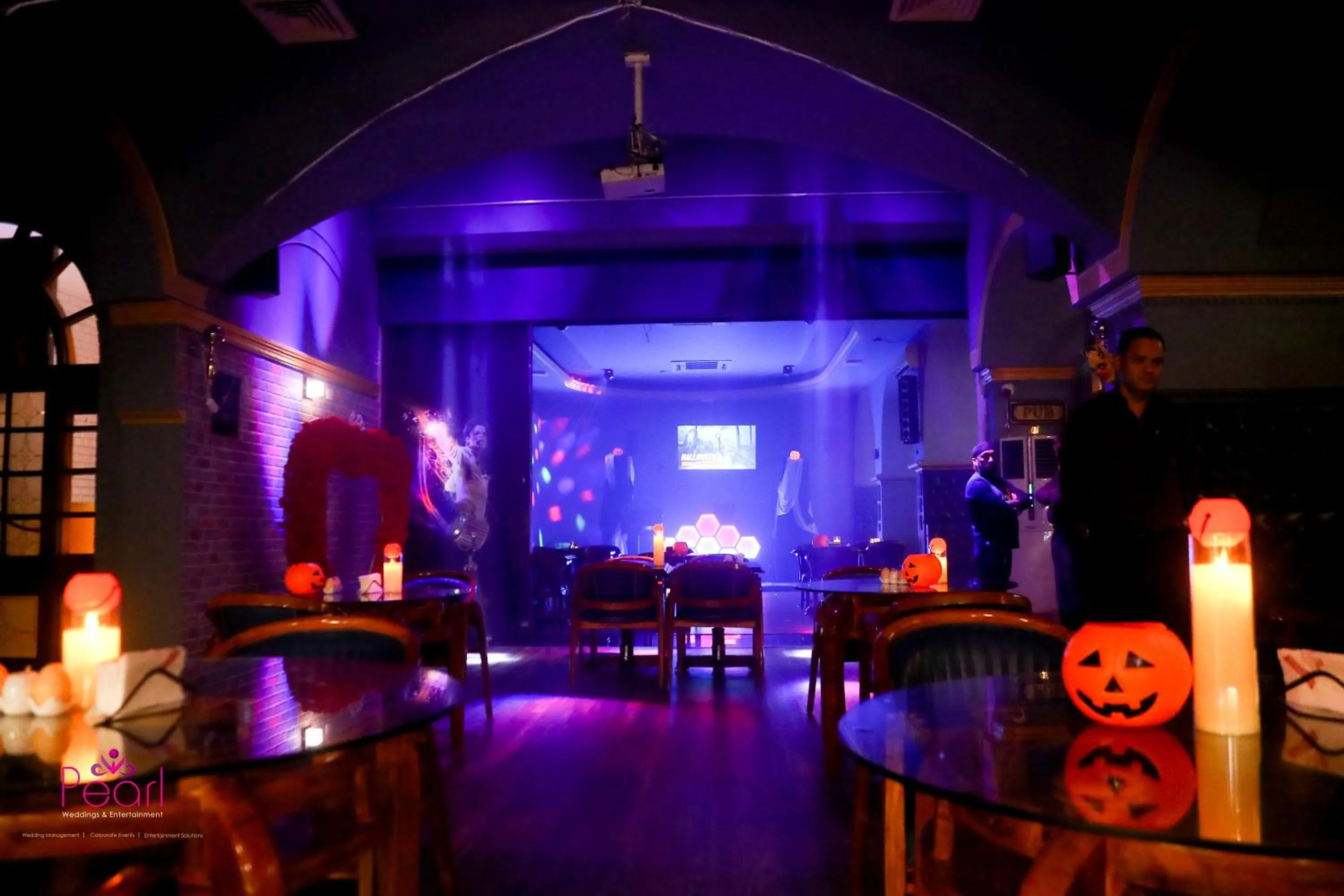 Lounge or bar in Goa Country Club By Pearl Near Udyog vihar Yashobhoomi