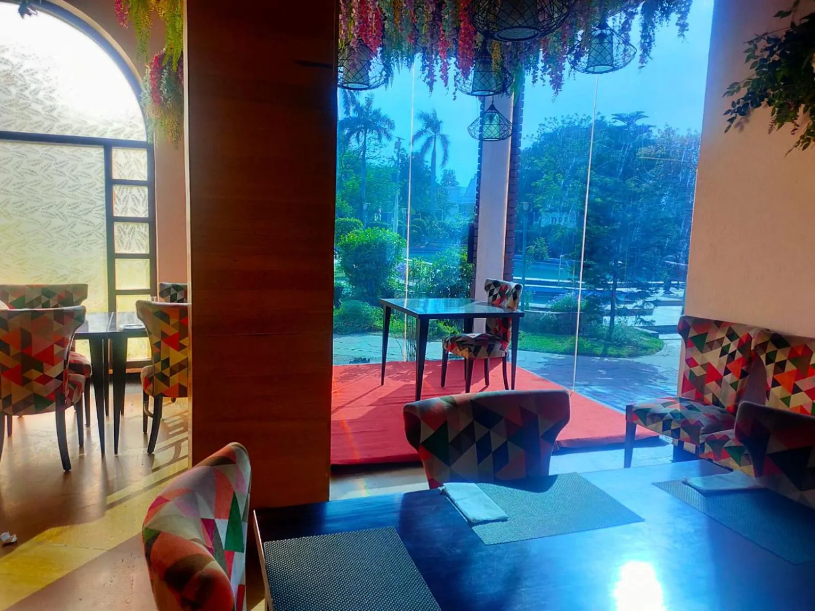 Restaurant/places to eat in Goa Country Club By Pearl Near Udyog vihar Yashobhoomi