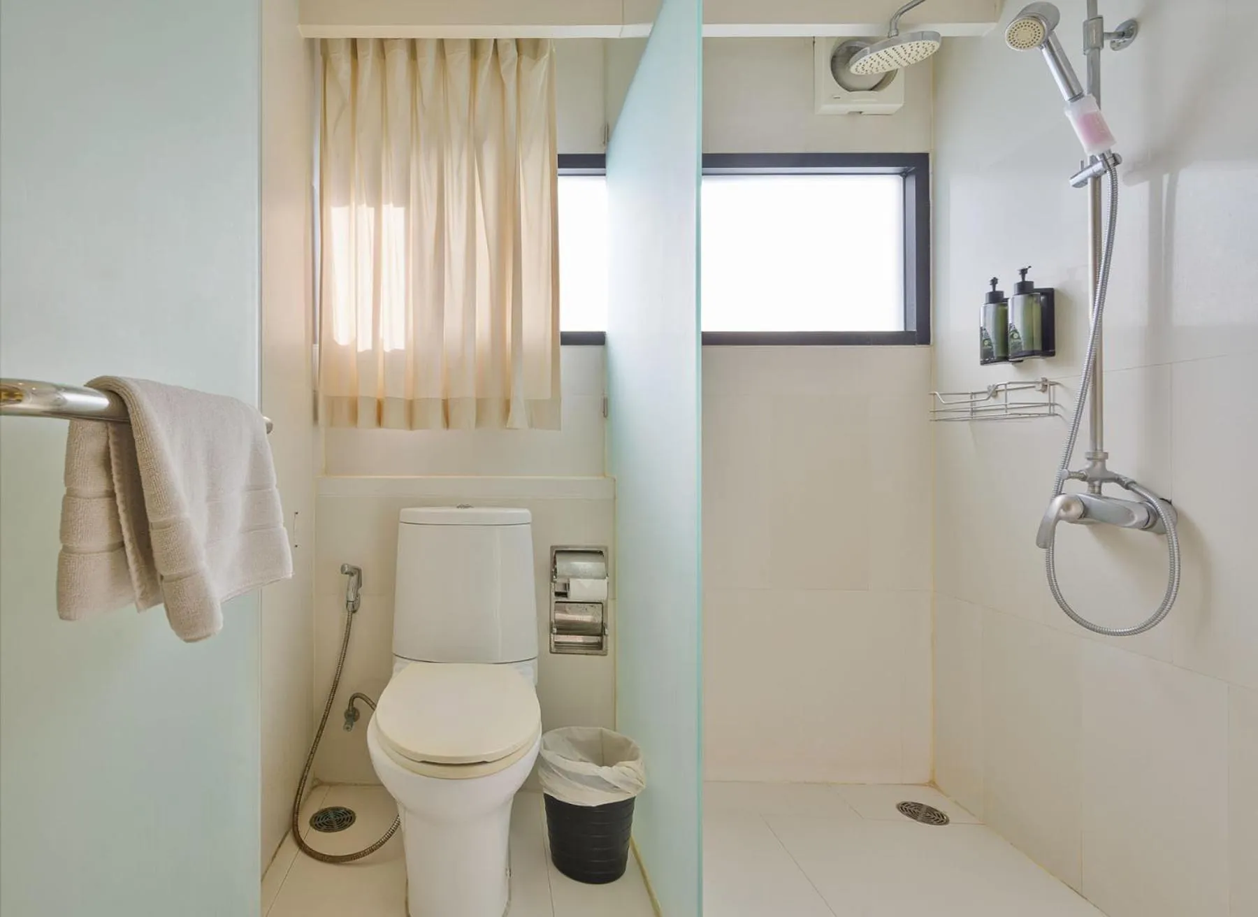 Bathroom in Metacity Bangkok