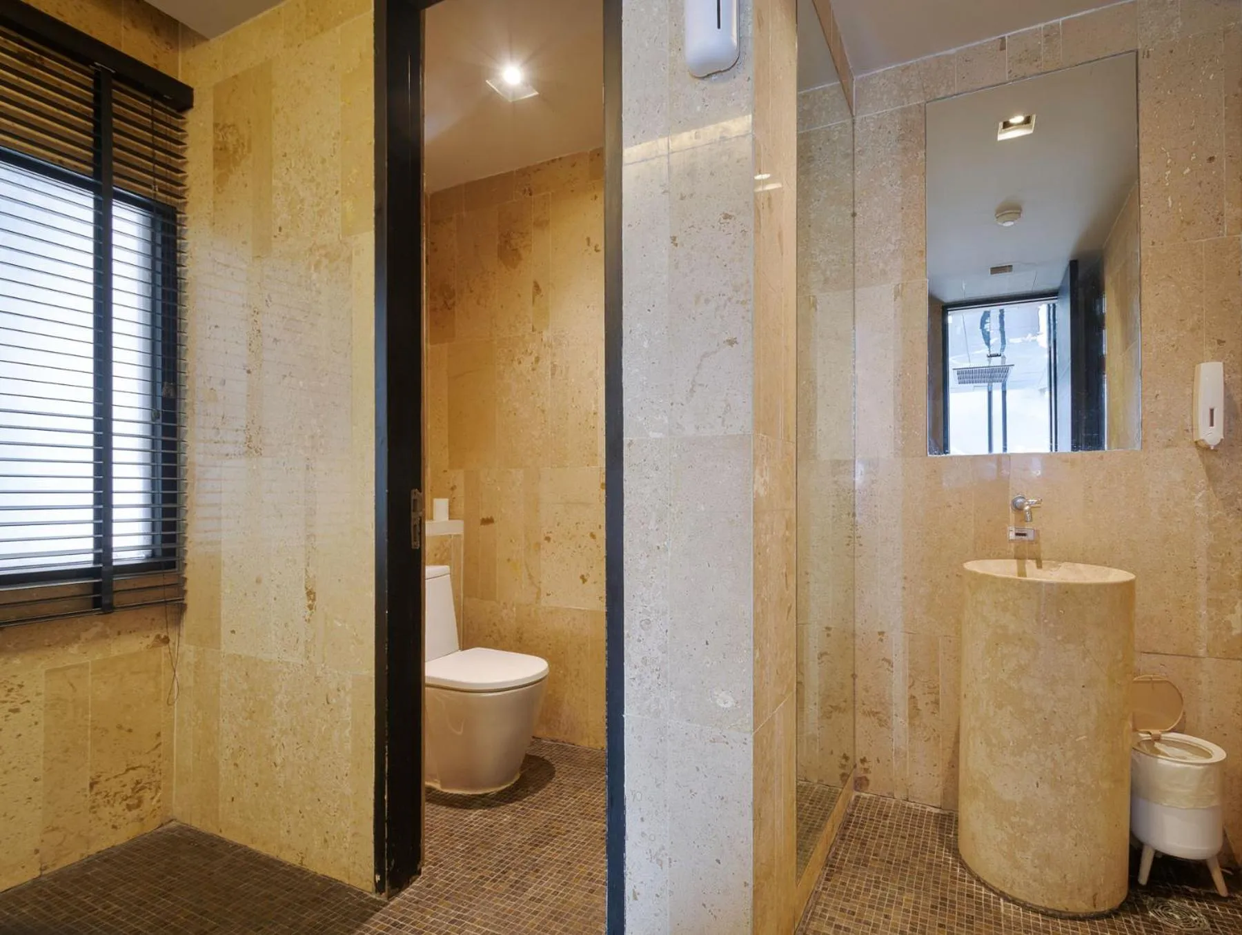 Public Bath in Metacity Bangkok