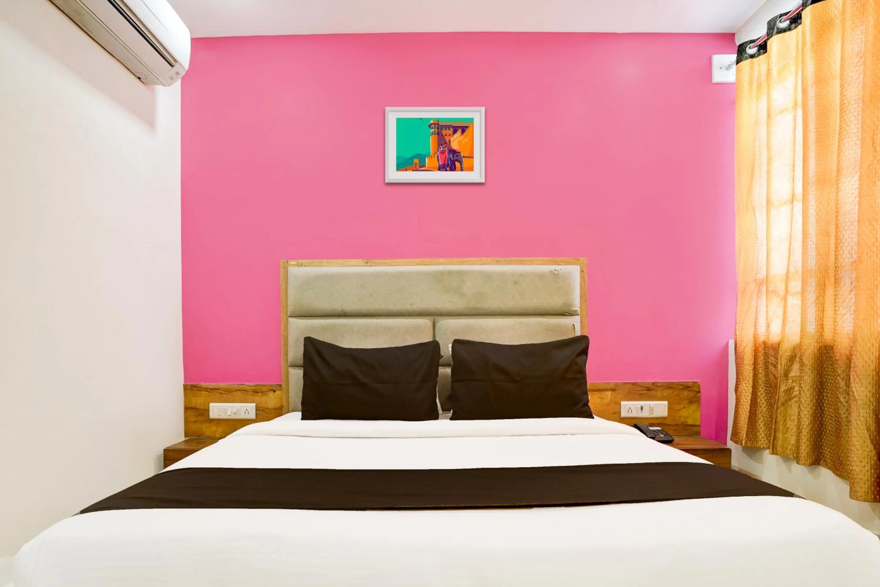 Bedroom, Bed in Hotel O RR Hotel