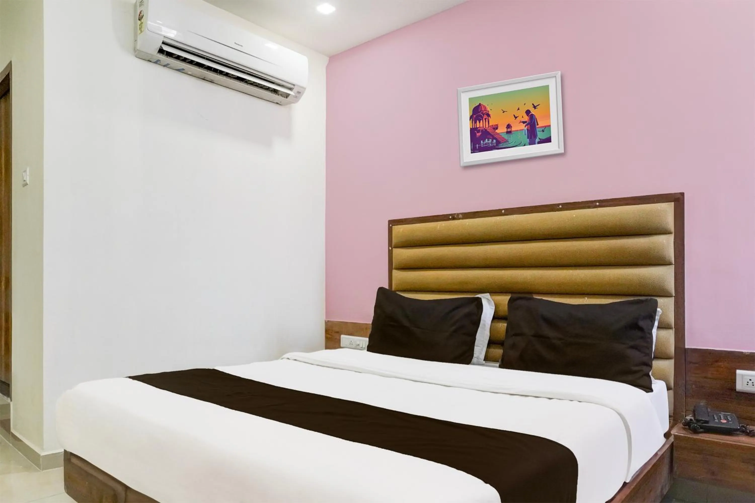 Bedroom, Bed in Hotel O RR Hotel