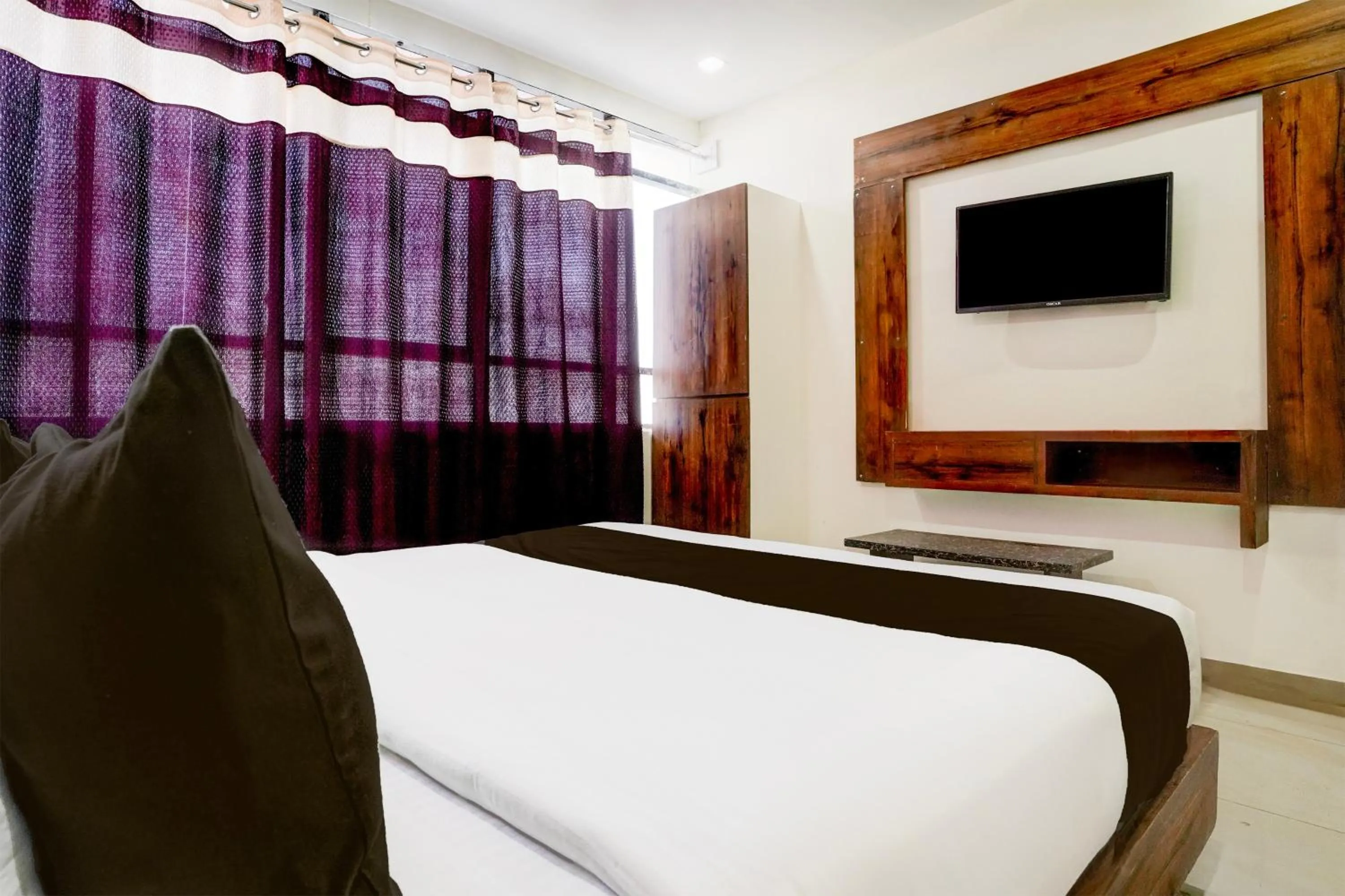 Bedroom, Bed in Hotel O RR Hotel