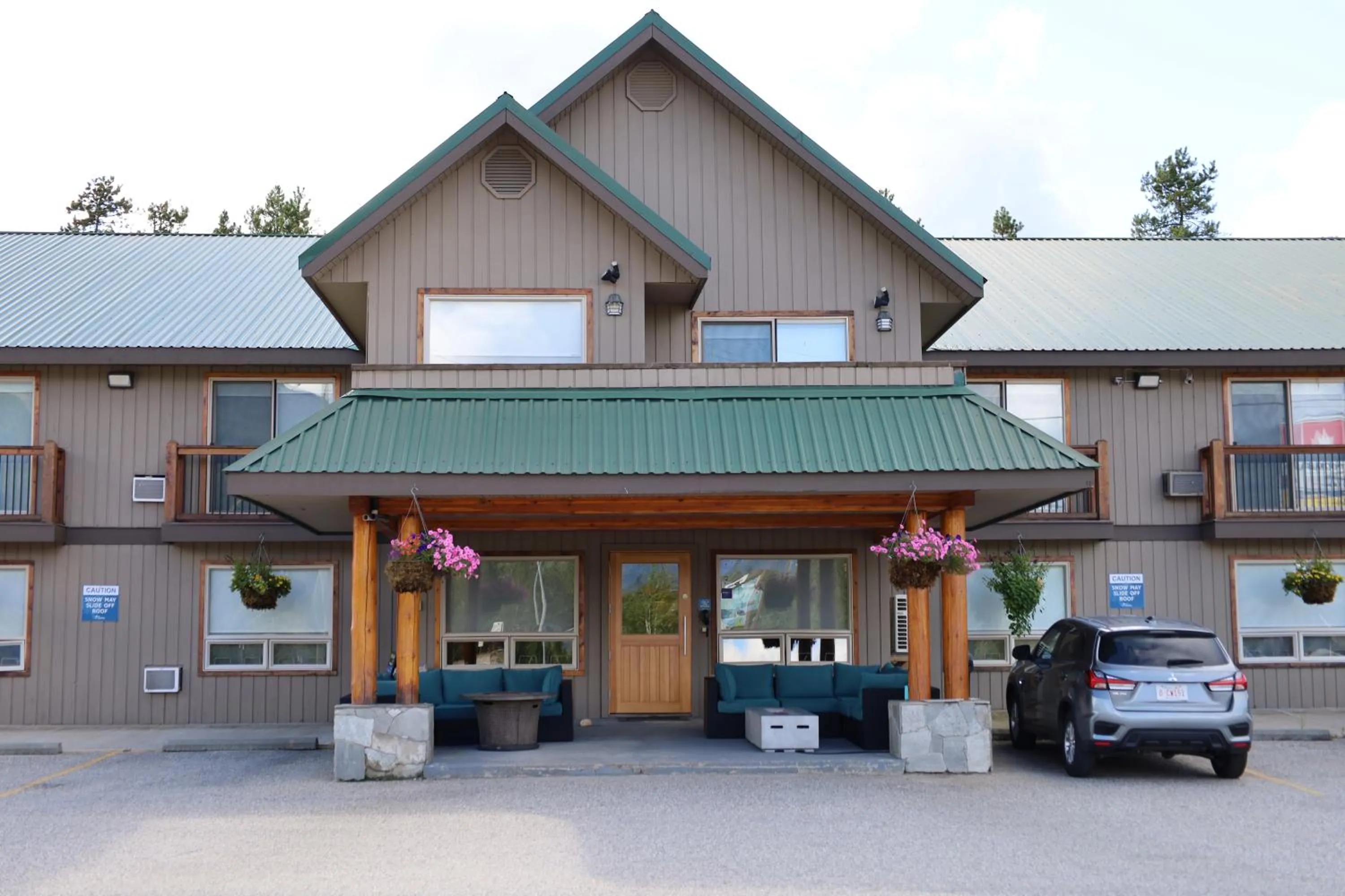 Glacier Mountain Lodge