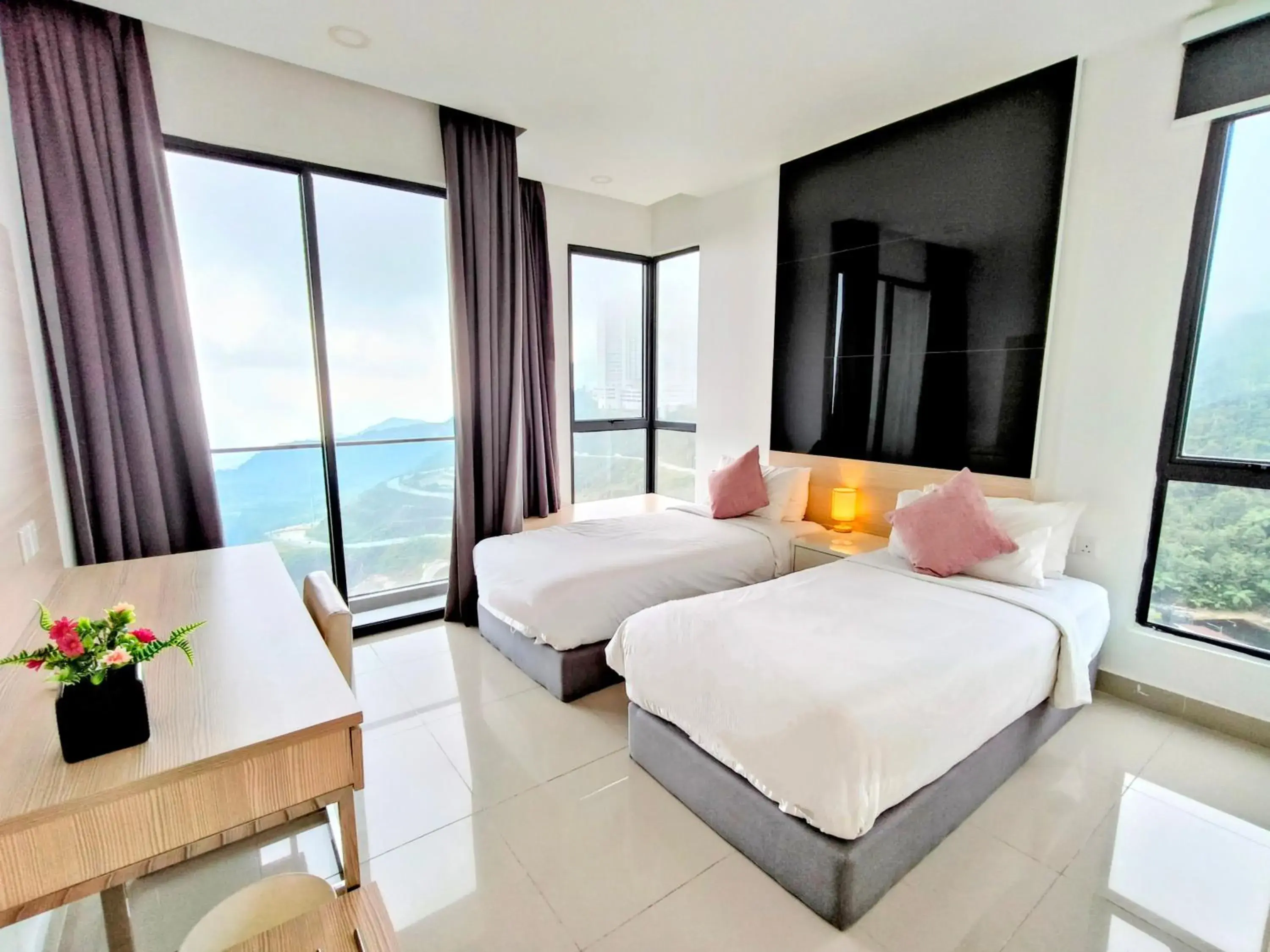 Three-Bedroom Apartment with Mountain View in Emerald Homes Cozy Homestay at Ion Delemen Genting Highlands Three-Bedroom Apartment with Mountain View in Emerald Homes Cozy Homestay at Ion Delemen Genting Highlands