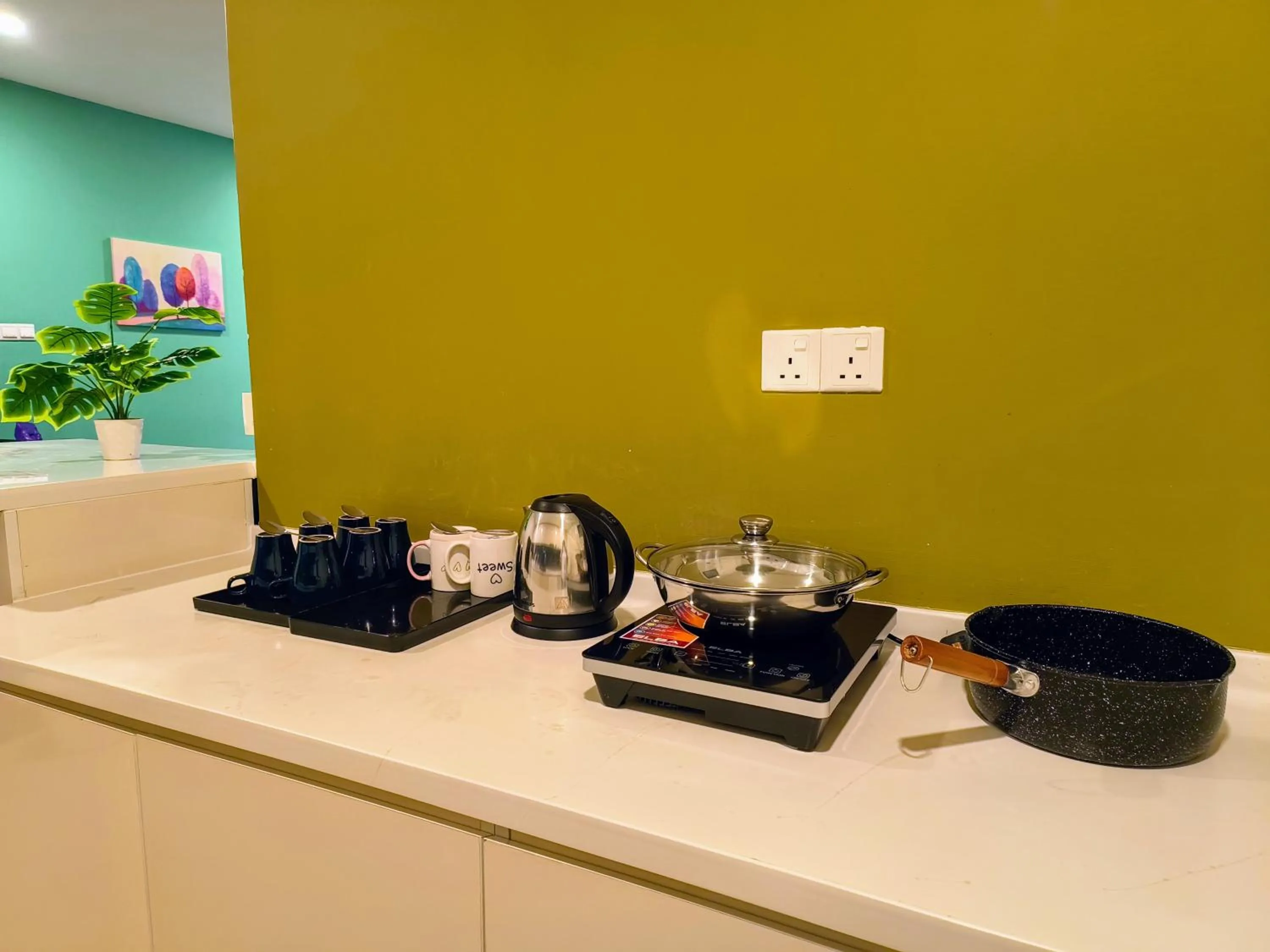 Kitchen or kitchenette in Emerald Homes Cozy Homestay at Ion Delemen Genting Highlands