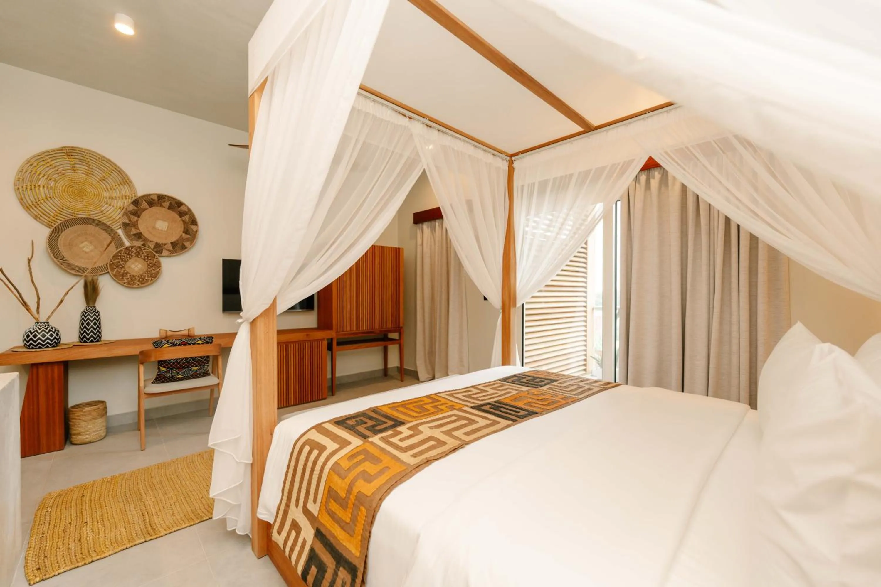 Photo of the whole room, Bed in Samawa Living