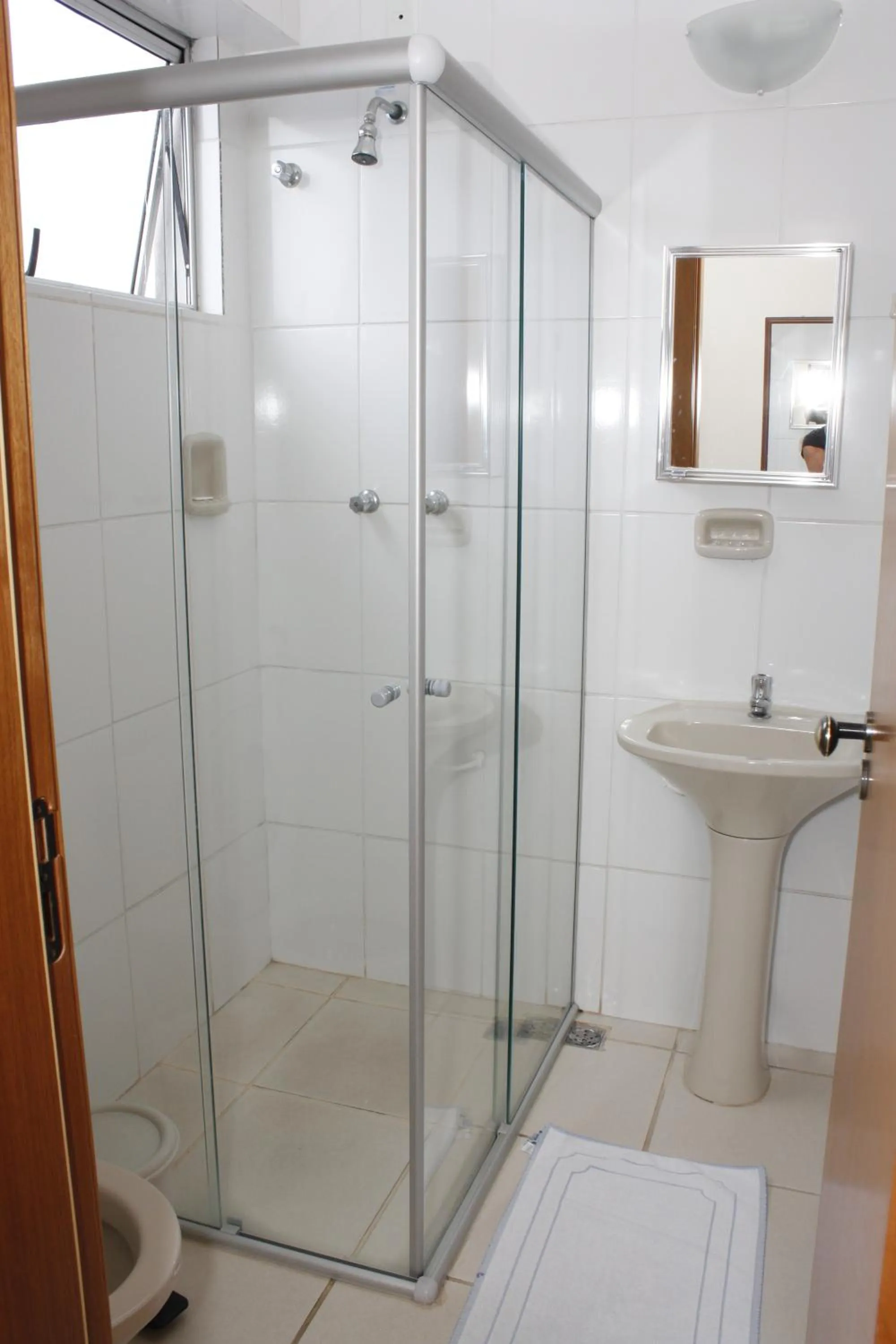 Shower in Contagem Centro Hotel