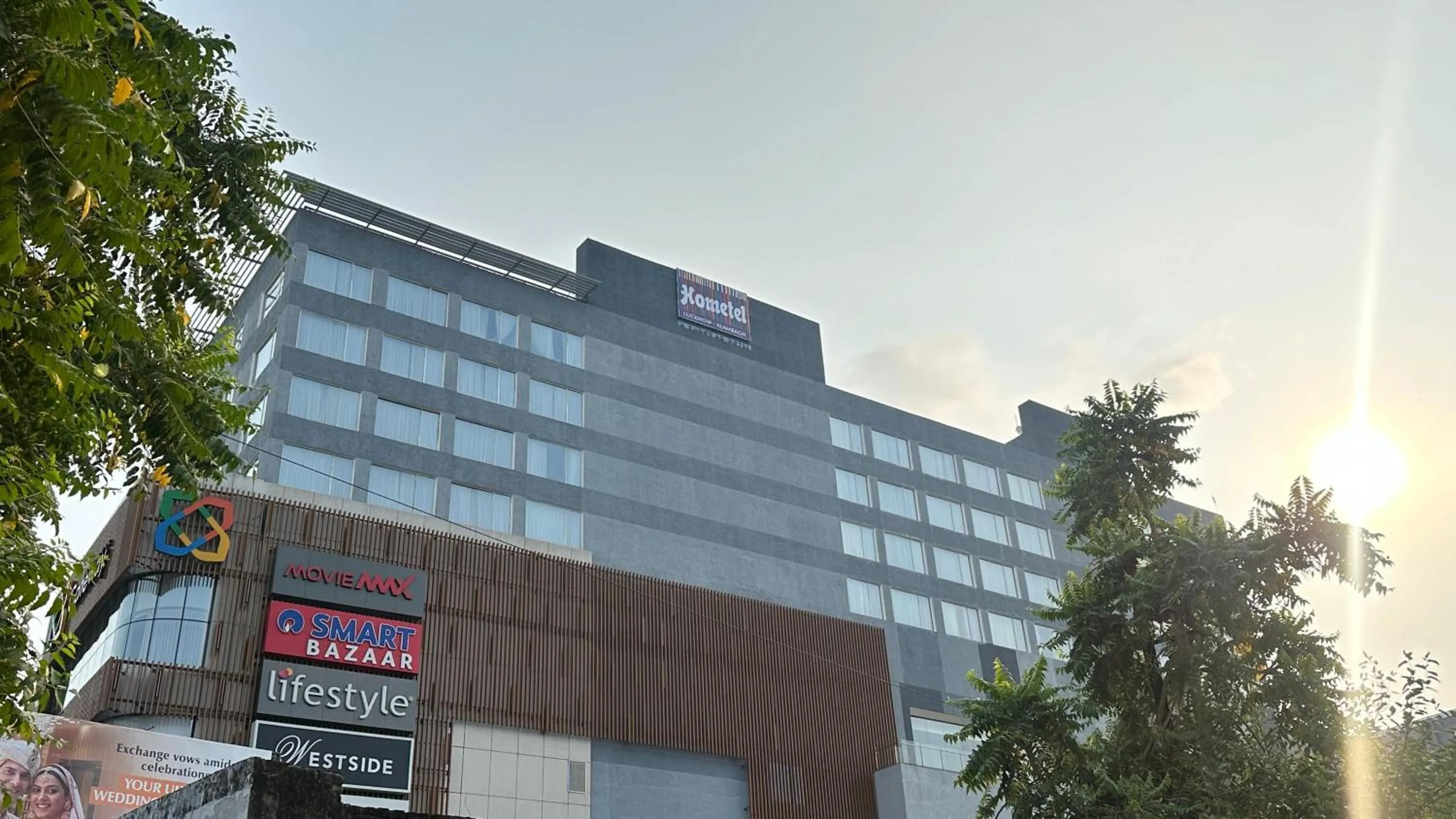 Hometel Lucknow - A Sarovar Hotel