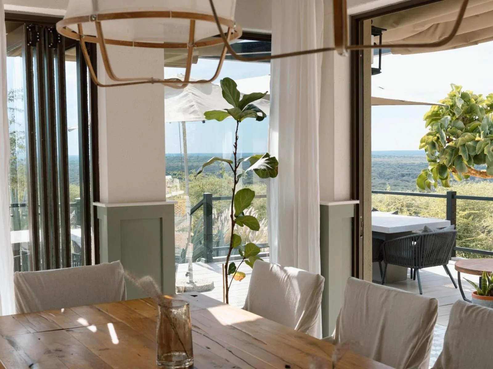 Restaurant/places to eat in Otjiwa Mountain Lodge