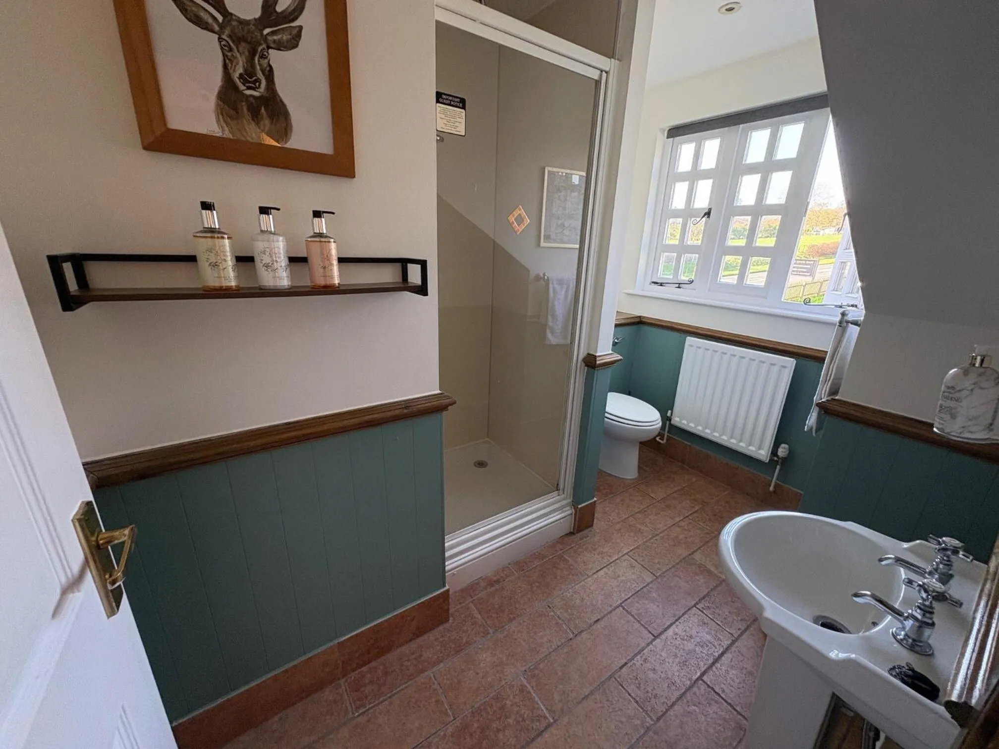 Bathroom in True Lovers Knot, Tarrant Keyneston