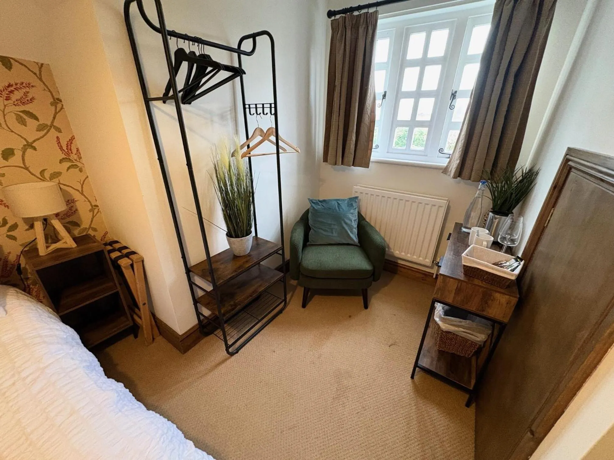 Bedroom in True Lovers Knot, Tarrant Keyneston