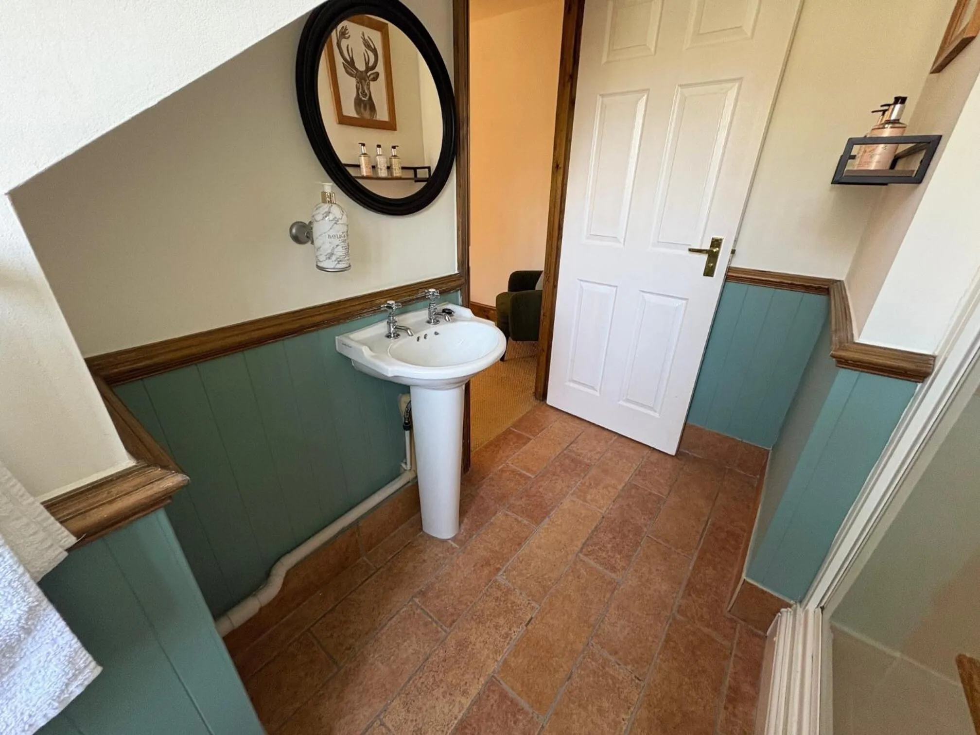 Bathroom in True Lovers Knot, Tarrant Keyneston