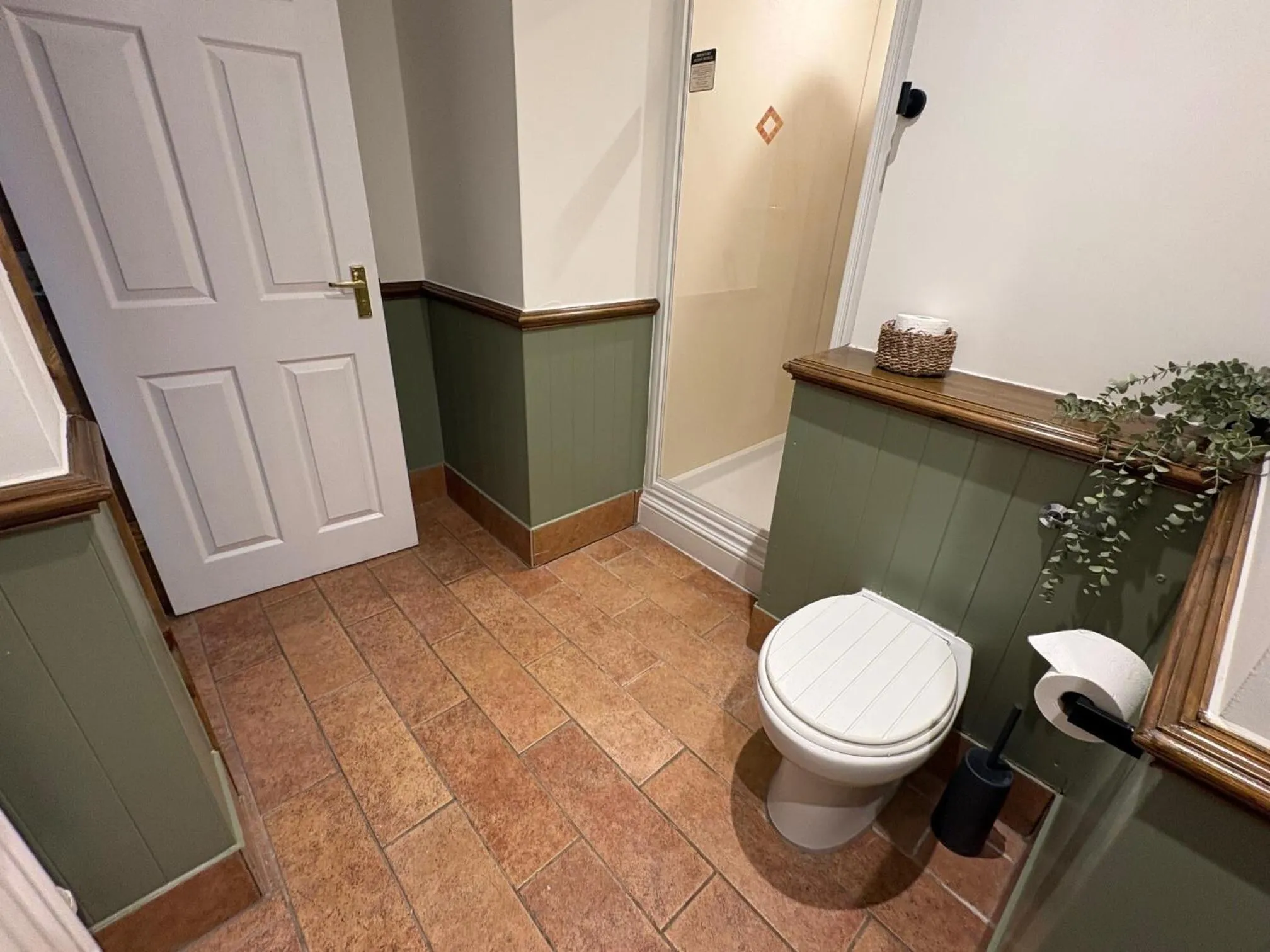 Bathroom in True Lovers Knot, Tarrant Keyneston