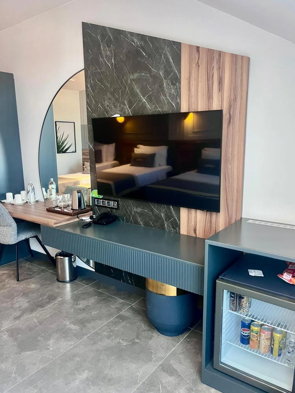 TV and multimedia, Bed in TELMESSOS CİTY HOTEL- Adults Only