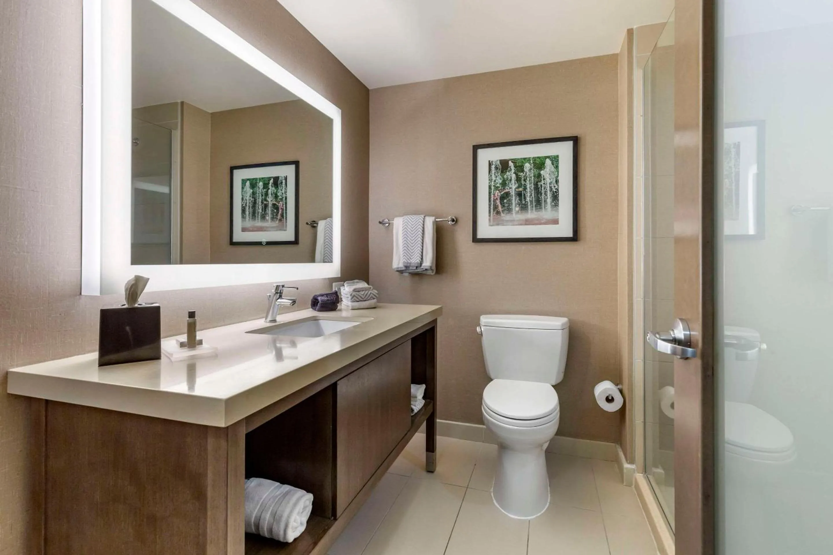 Bedroom in Cambria Hotel Rockville