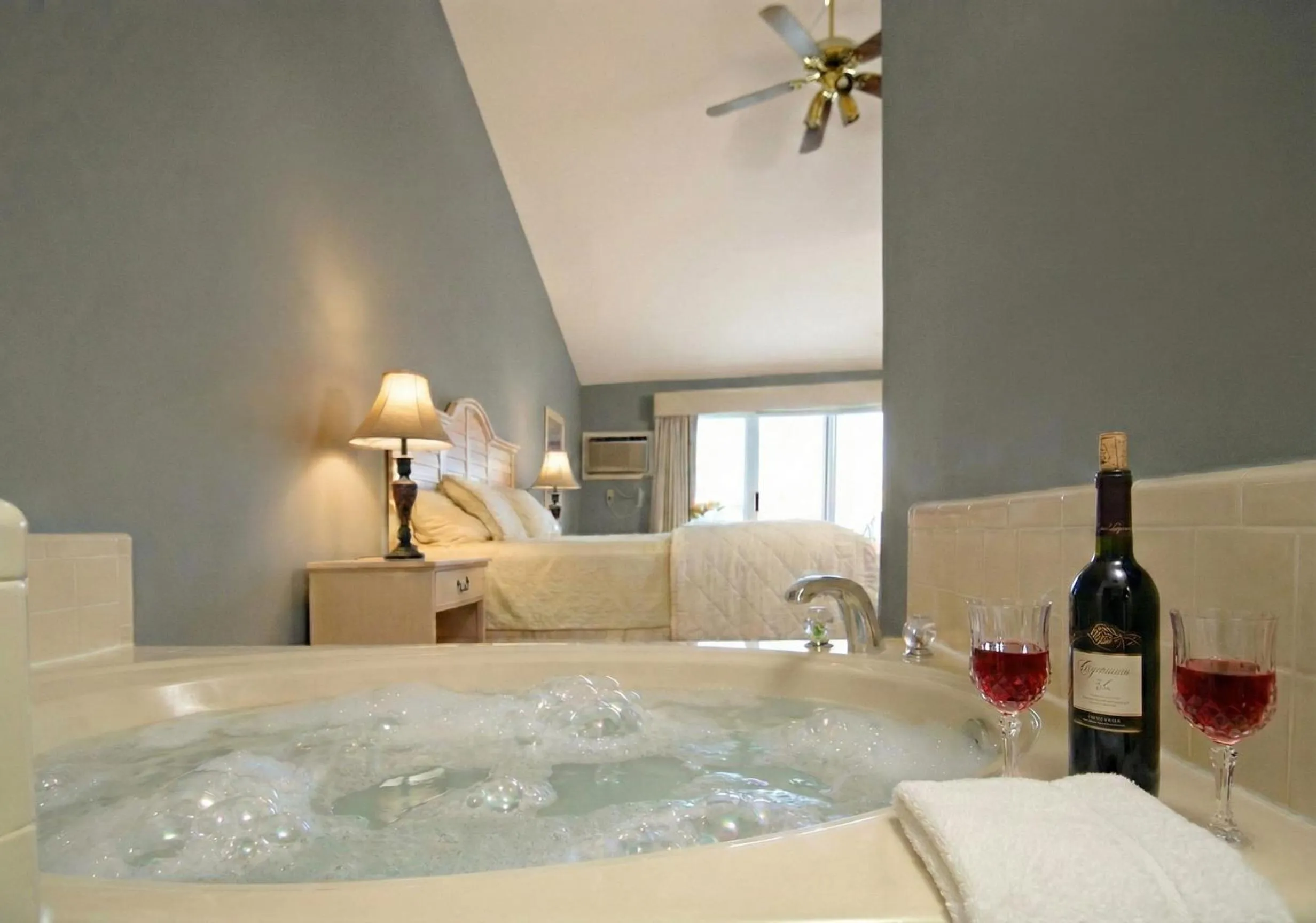 Hot Tub in Pointes North Beachfront Hotel - 2 Person Spa Tub Studios