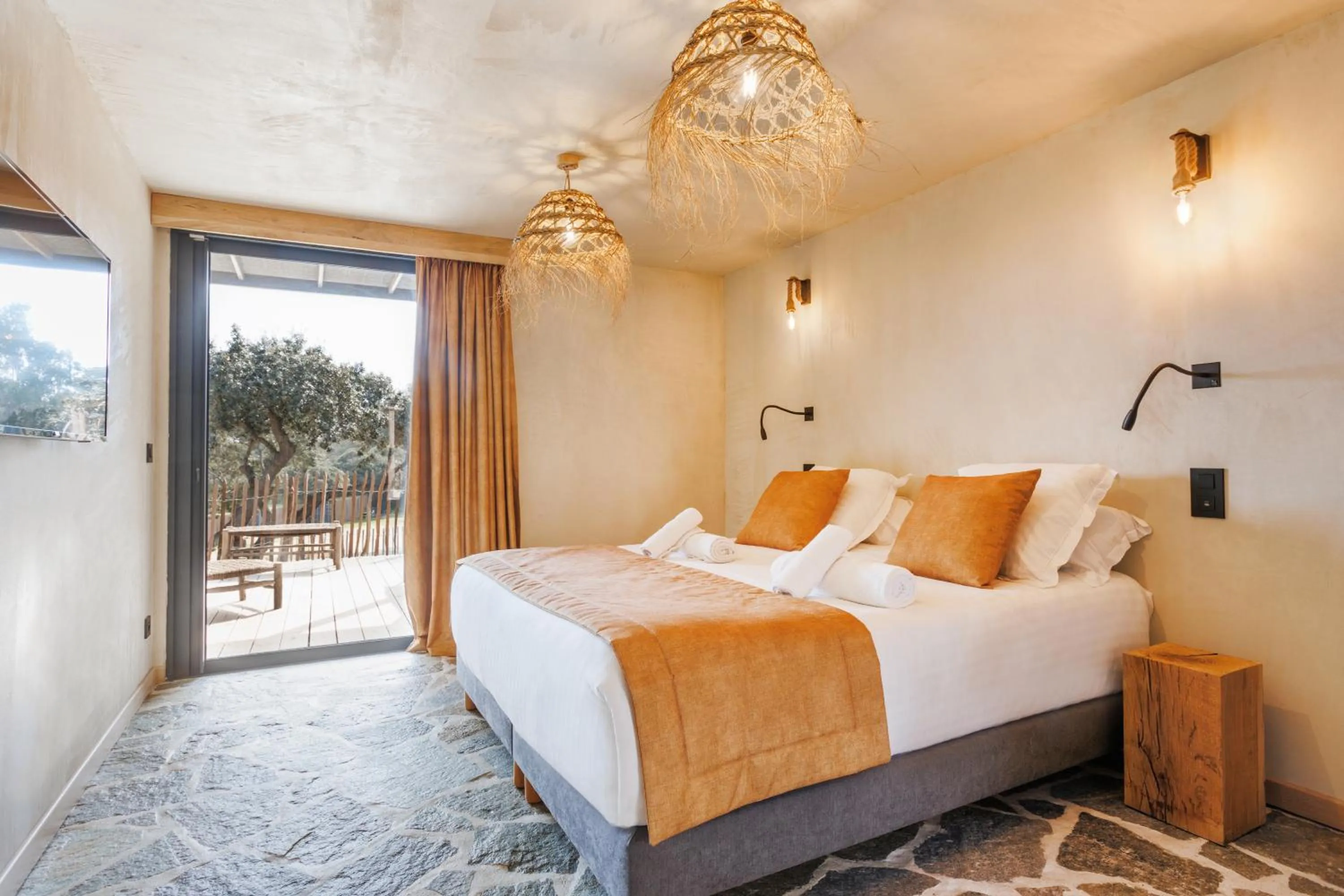 Bedroom, Bed in Le Domaine de la mer - Beach hotel Nature&Authenticité Hyères