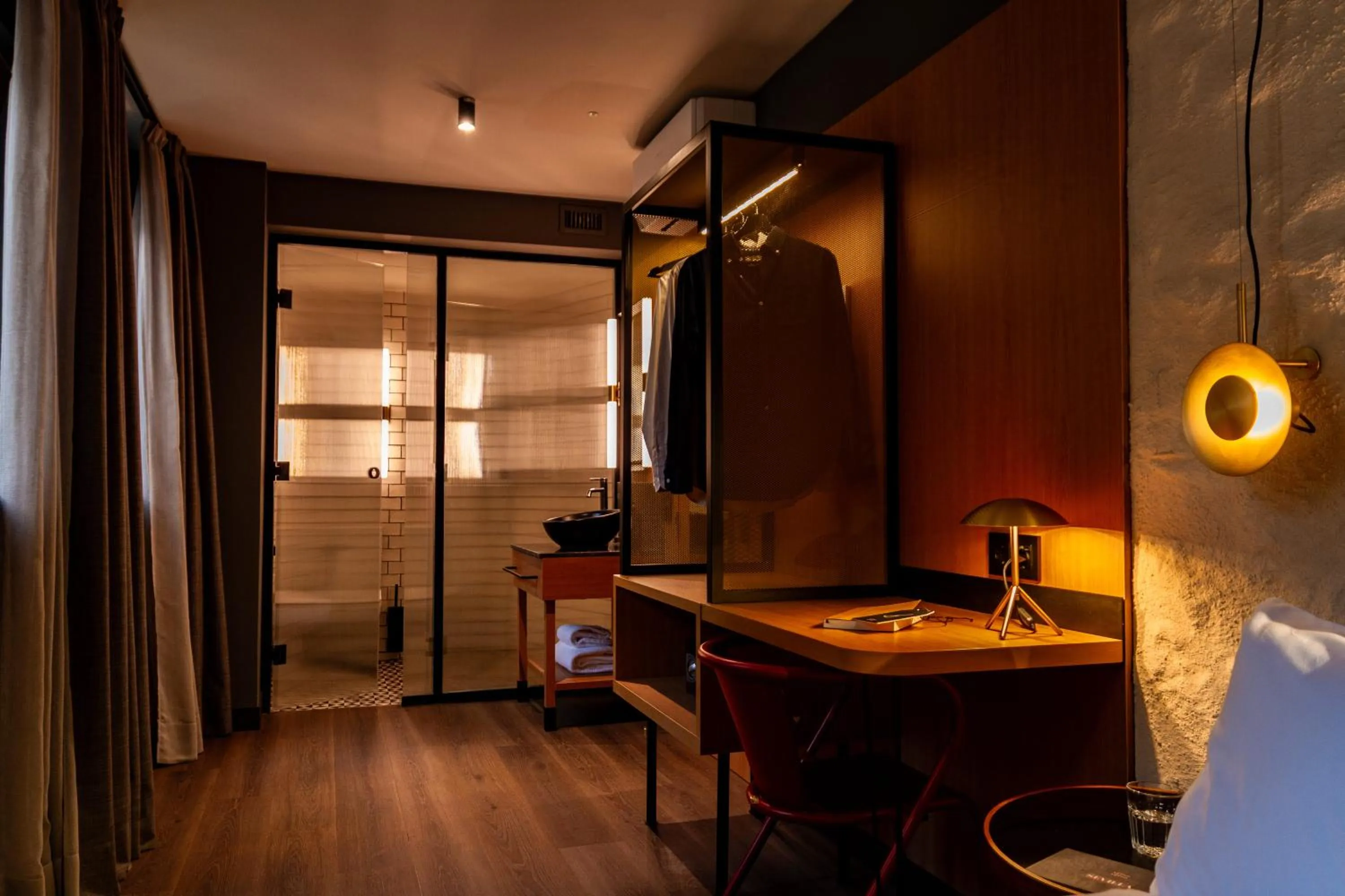 Photo of the whole room in Letoh Letoh Sevilla