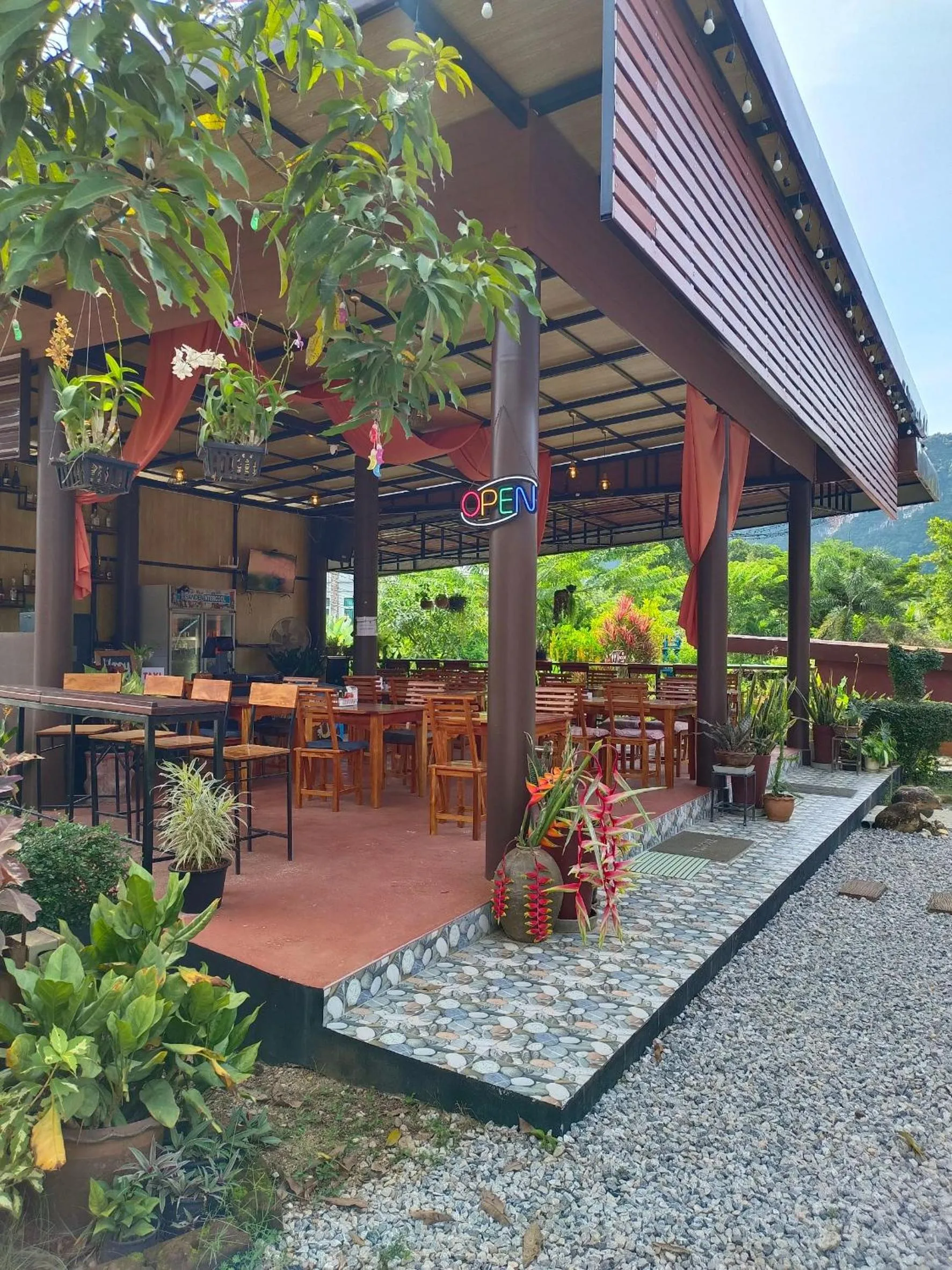 Restaurant/places to eat in Khao Sok Country Resort