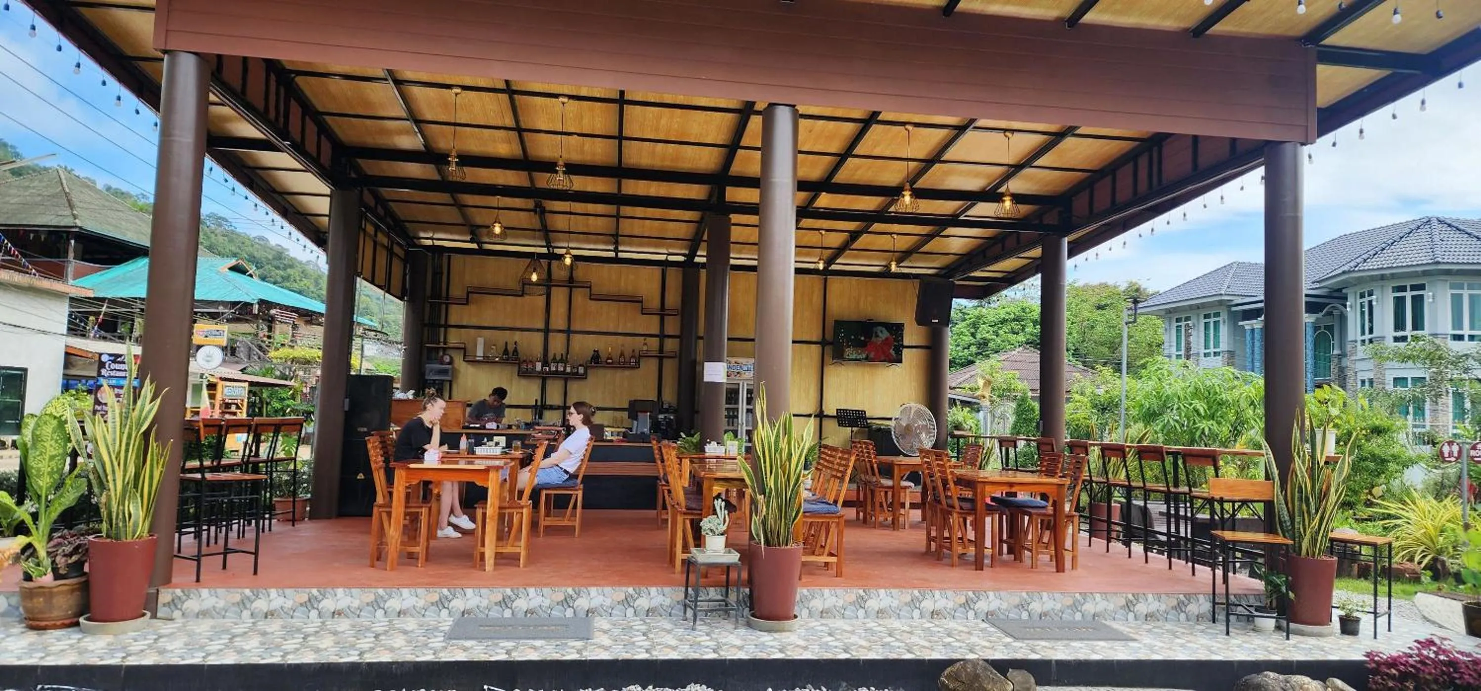 Restaurant/places to eat in Khao Sok Country Resort