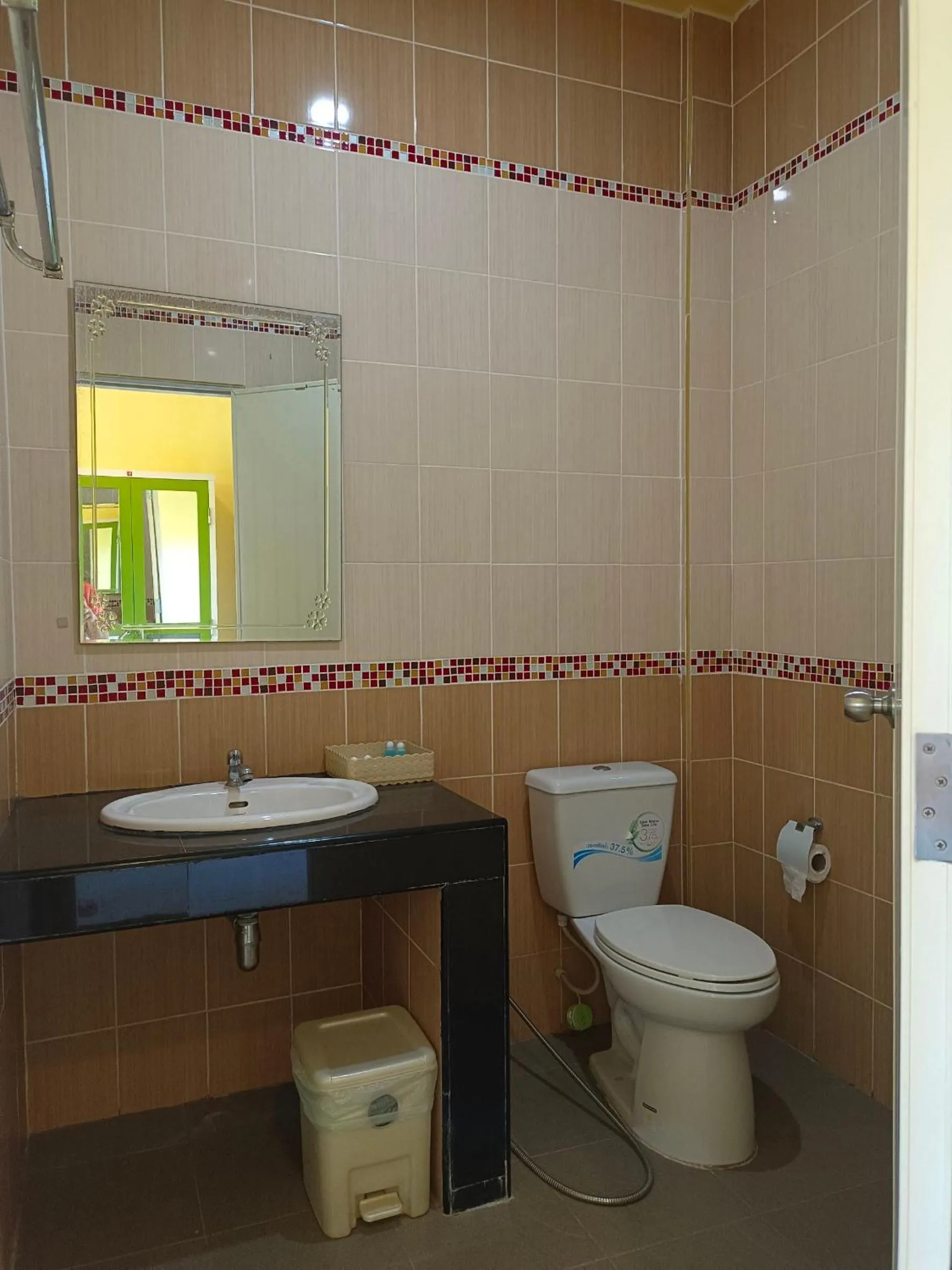 Toilet in Khao Sok Country Resort