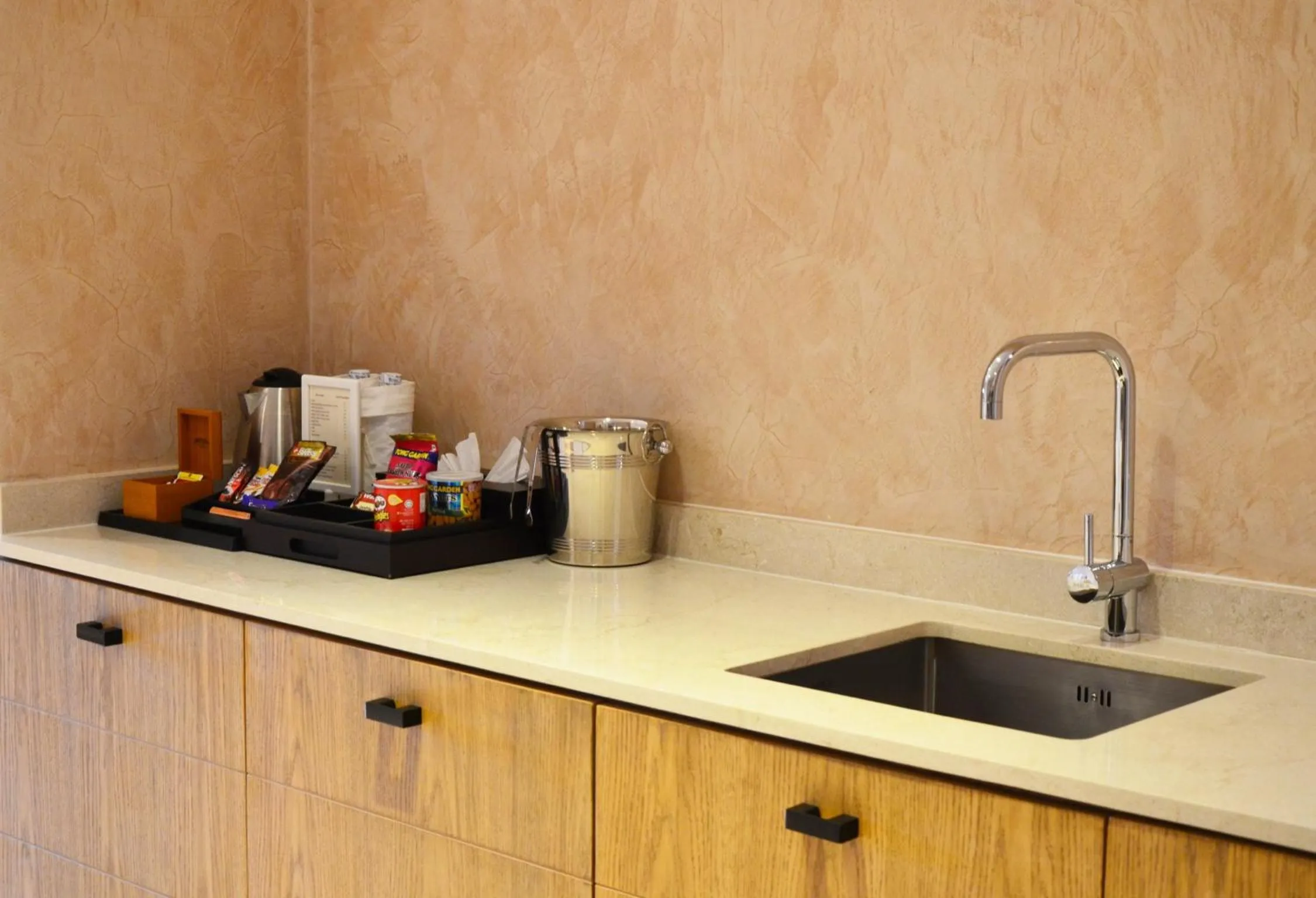 Kitchen or kitchenette in Toscana Town Square Suites