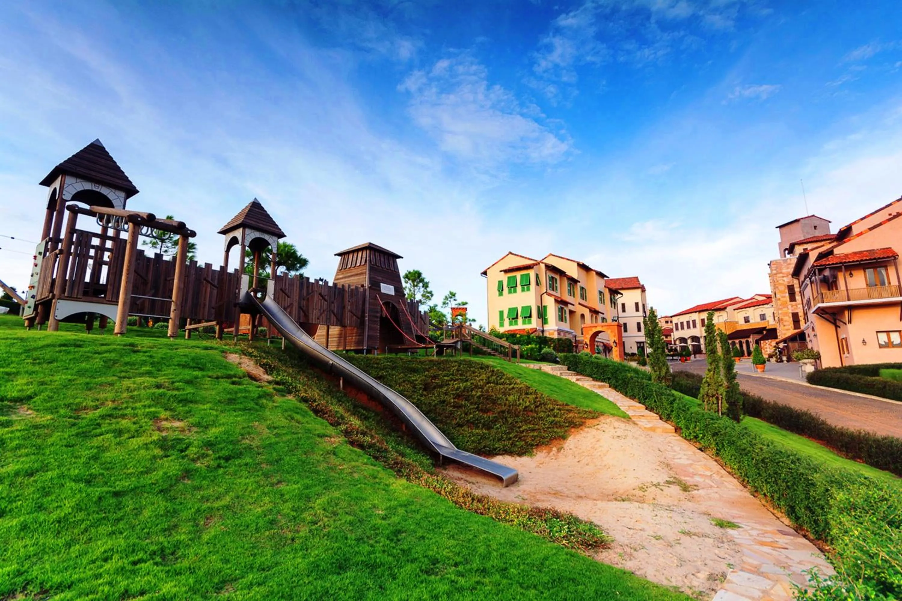 Day in Toscana Town Square Suites