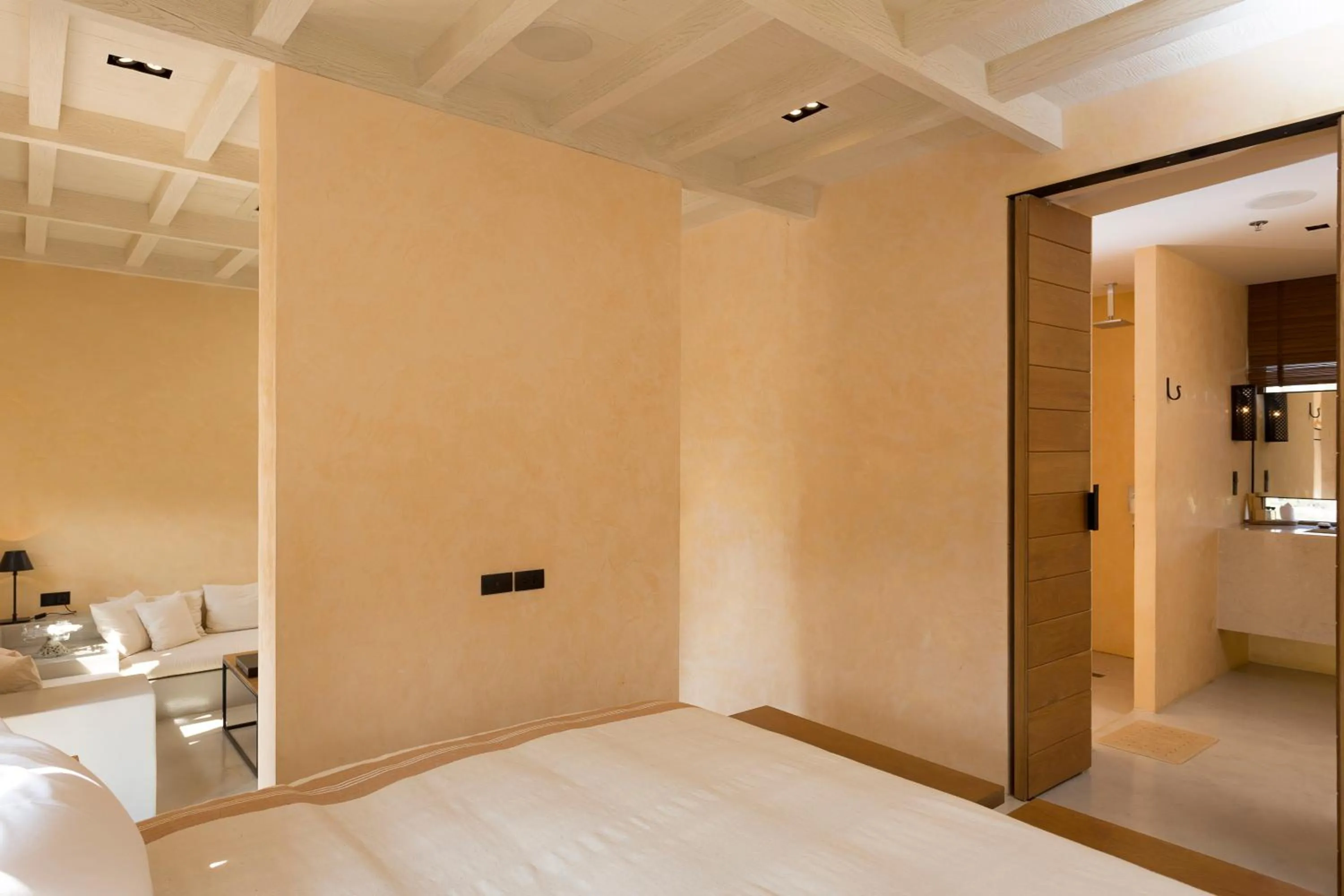 Decorative detail, Bed in Toscana Town Square Suites