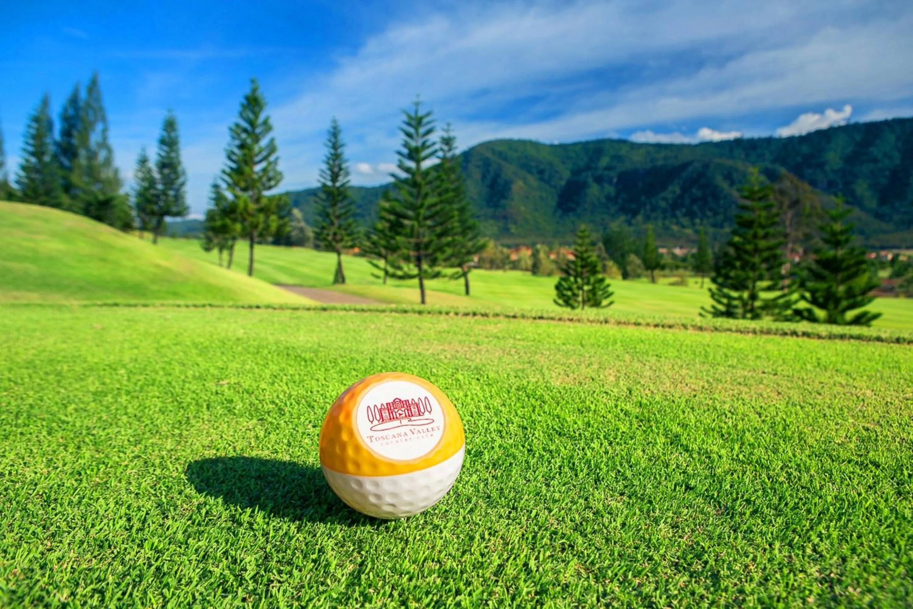 Golfcourse in Toscana Town Square Suites