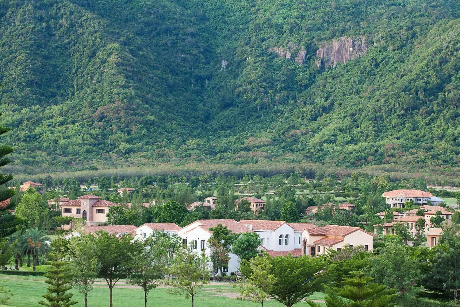 Day in Toscana Town Square Suites