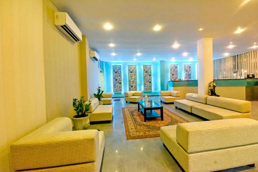 Lobby or reception in Randiya Sea View Hotel
