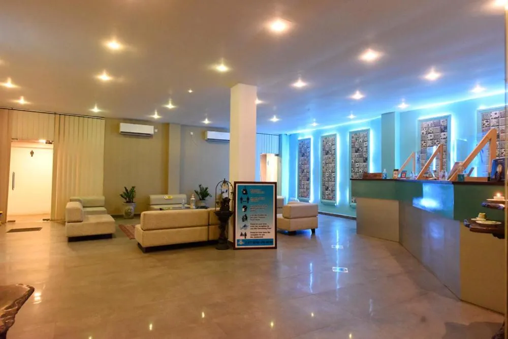 Lobby or reception in Randiya Sea View Hotel