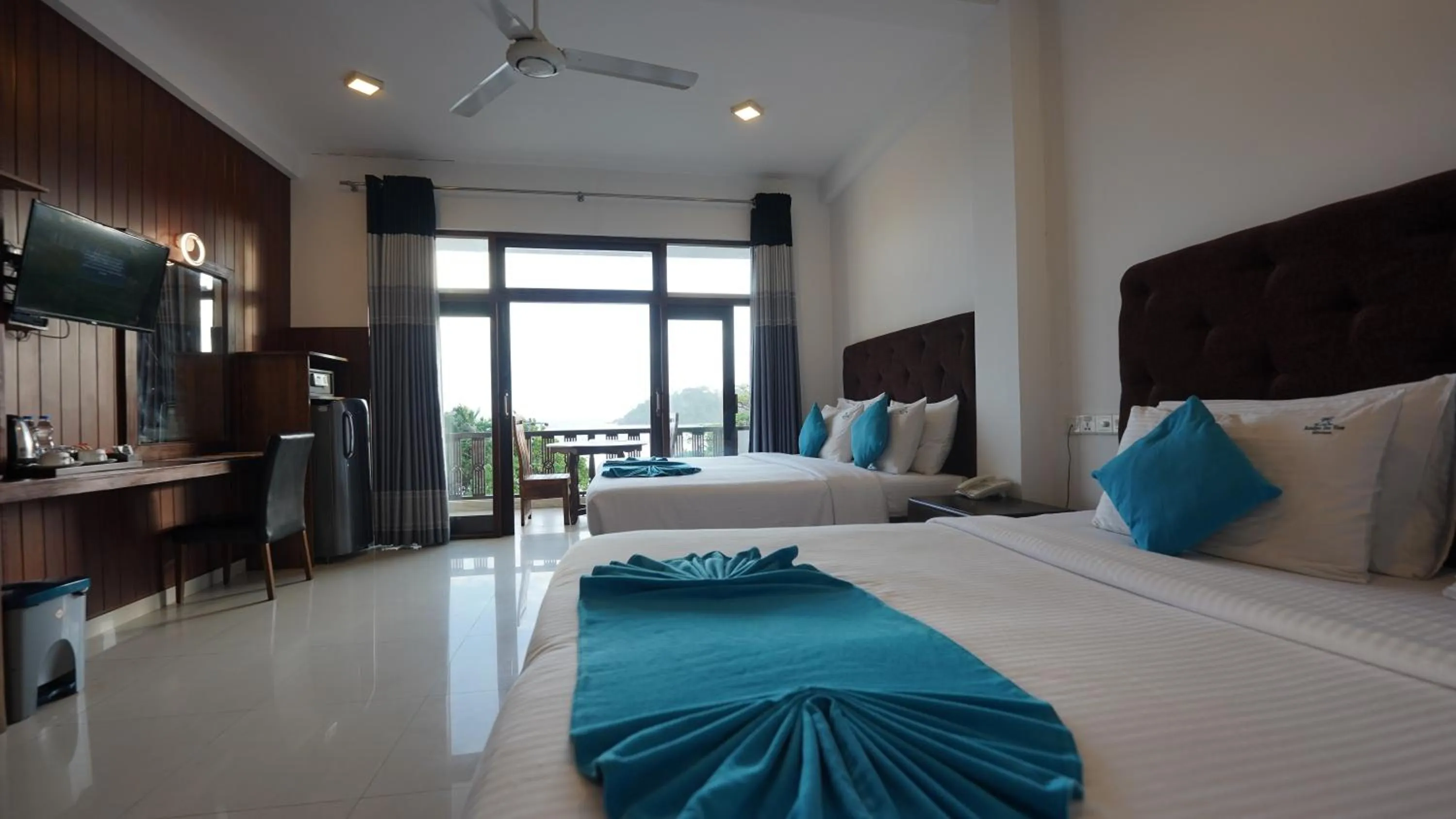 Bedroom, Bed in Randiya Sea View Hotel
