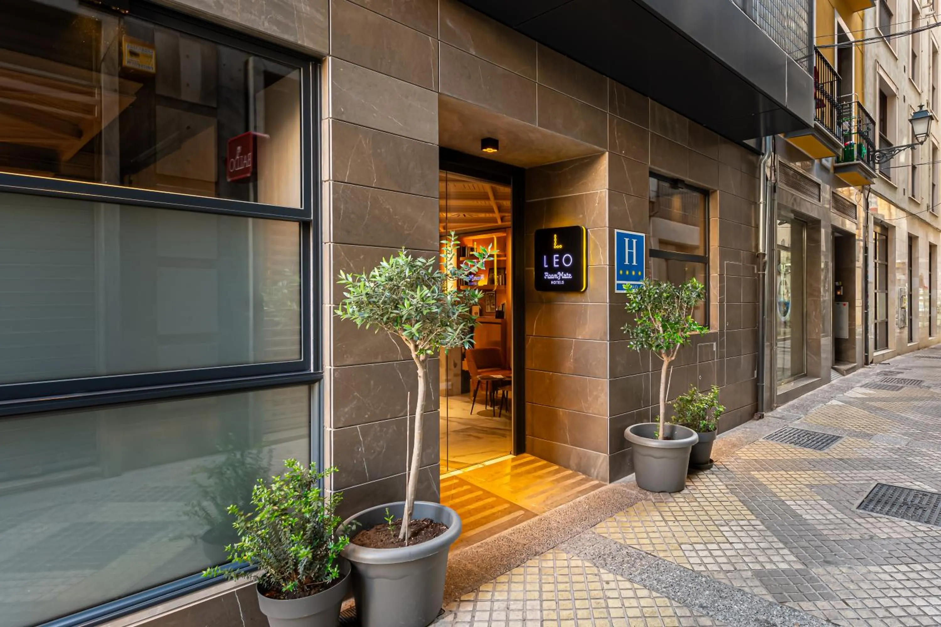 Facade/entrance in Room Mate Leo, Granada