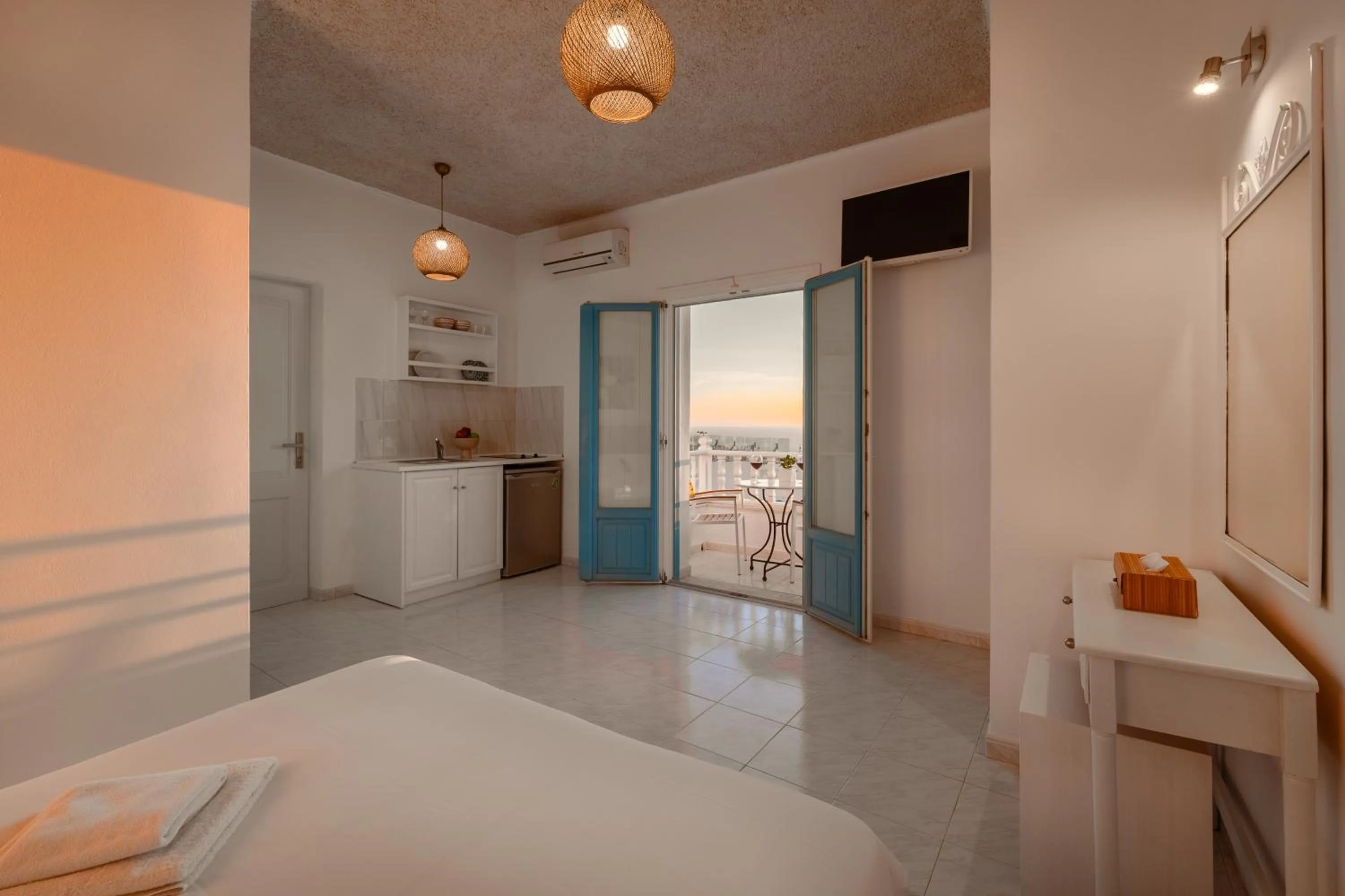 Photo of the whole room, Bed in Nevma Suites