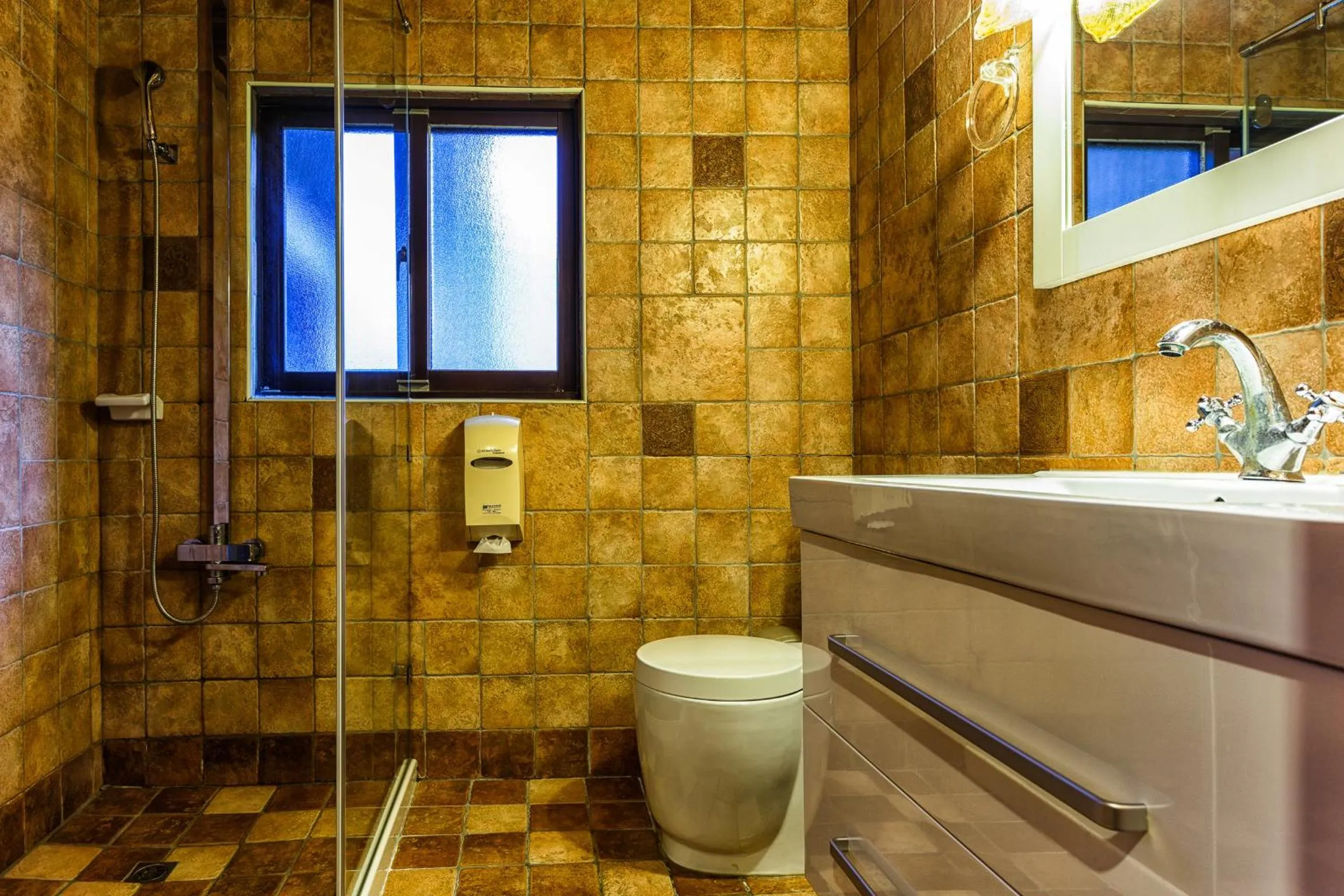 Toilet in Sun Moon Lake Full House Resort