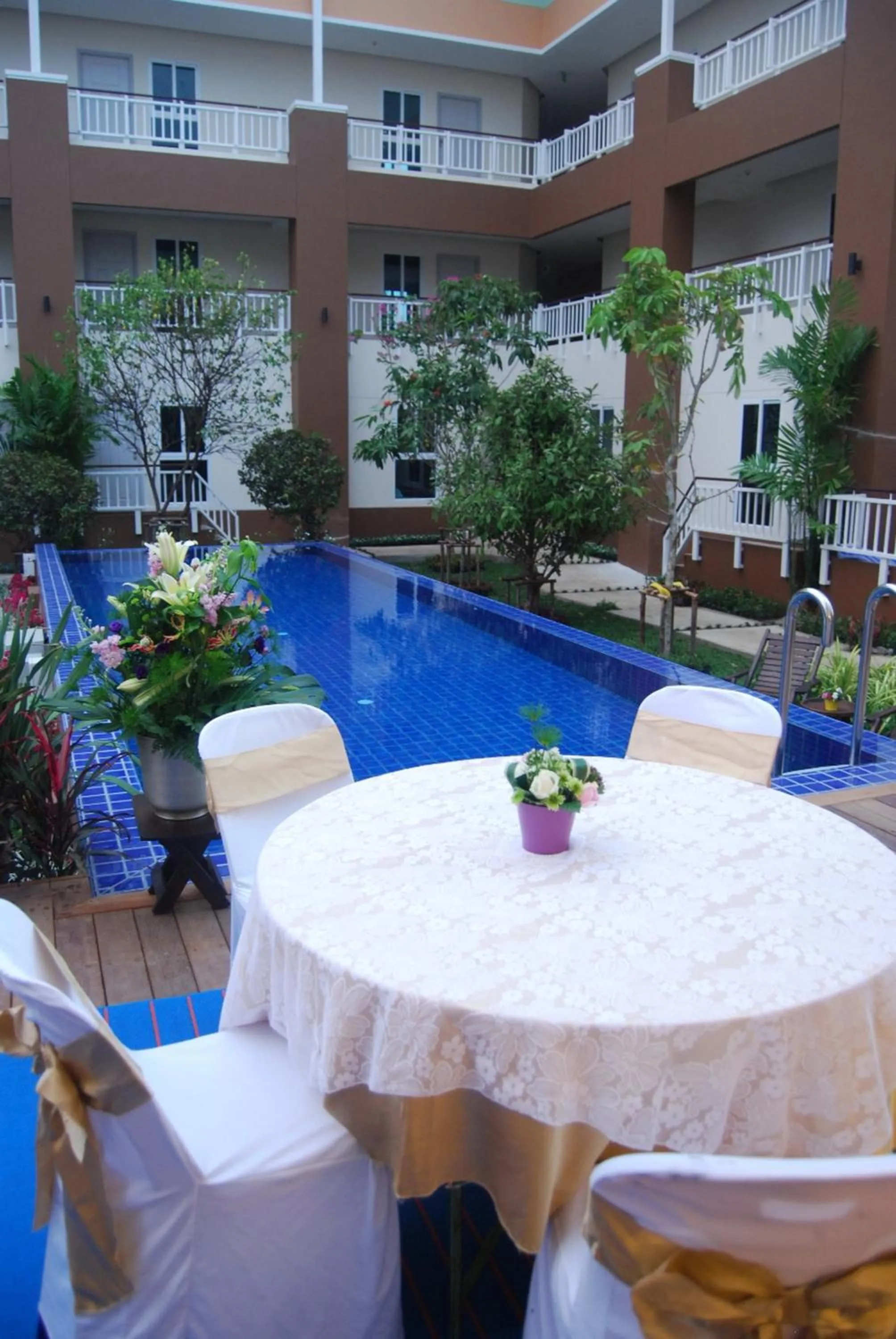 Swimming pool in U Tiny Boutique Hotel Suvarnabhumi Bangkok - SHA Plus